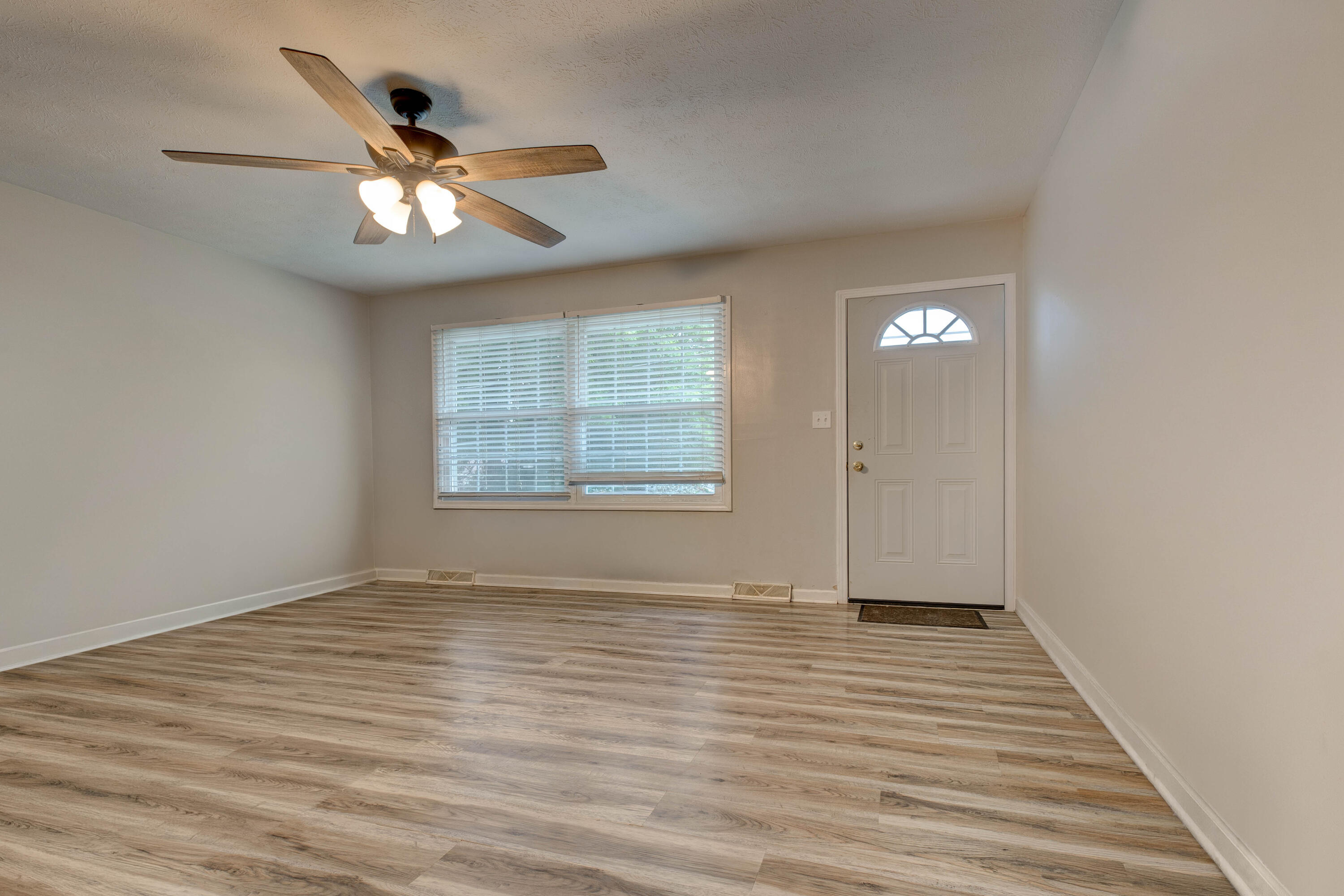 125 Kittison Drive Property Photo 6