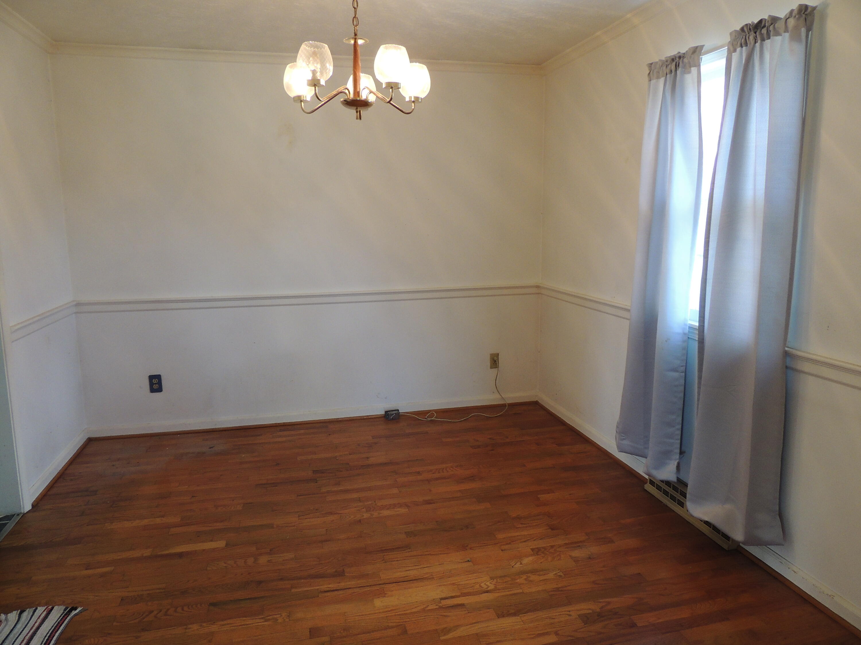 206 Bellwood Court Property Photo 6