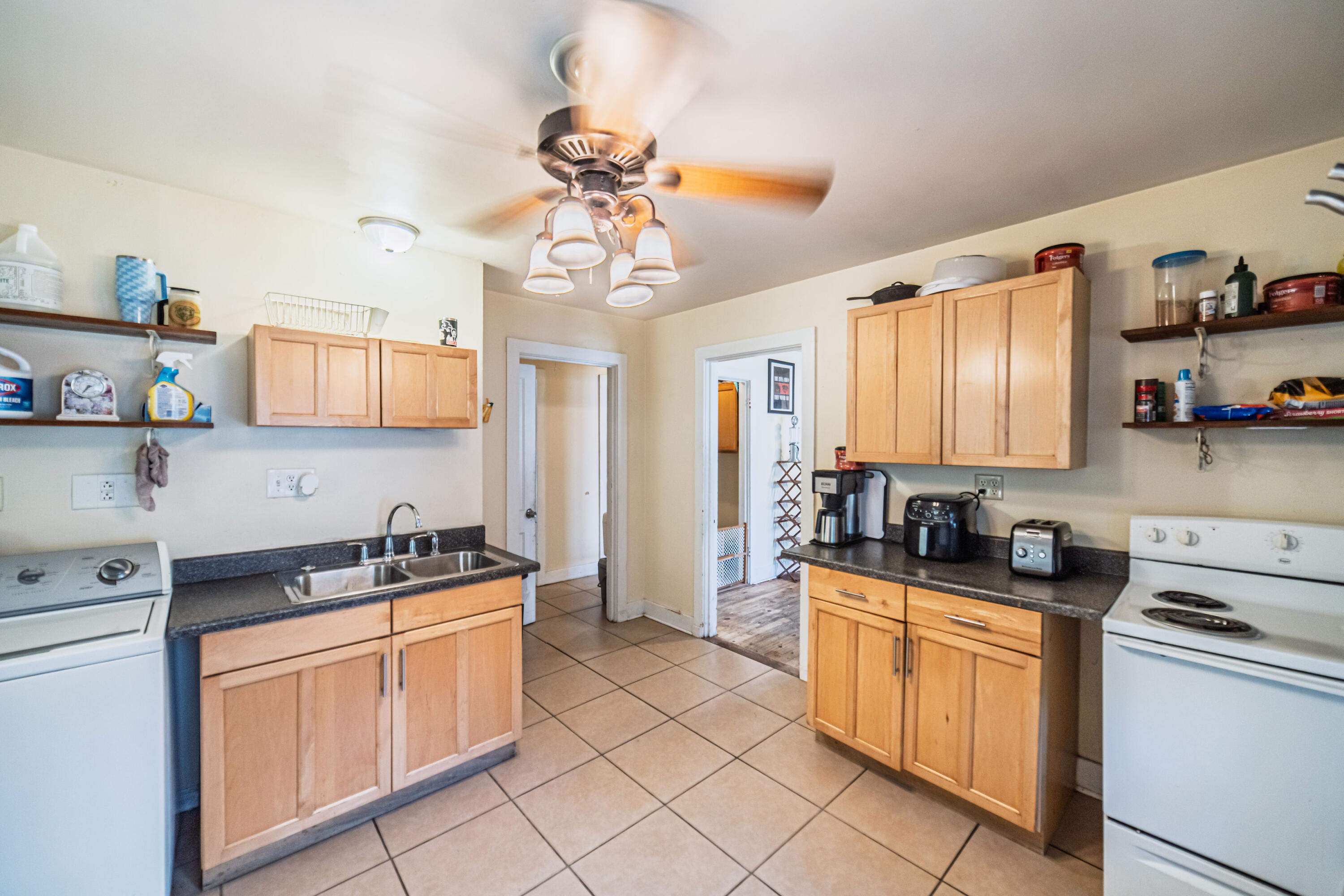 1732 Park Avenue Property Photo 10