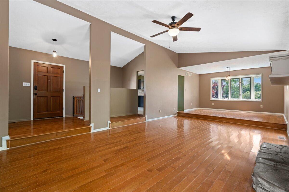 632 Pebble Creek Drive Property Photo 6