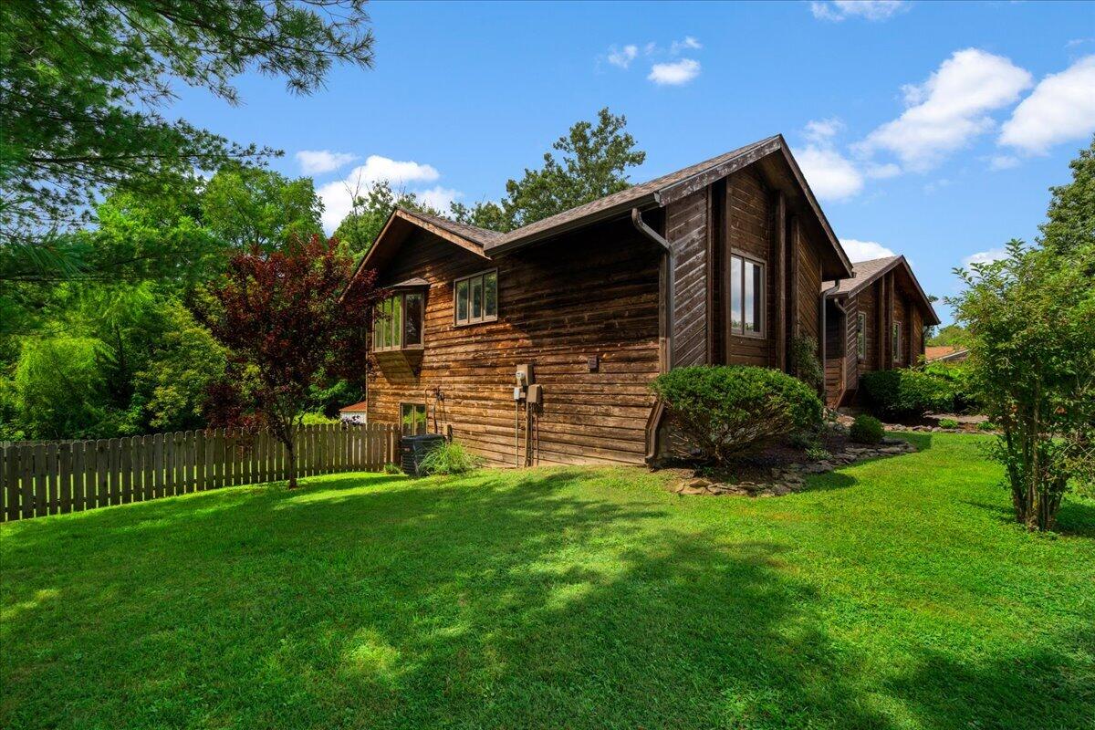 632 Pebble Creek Drive Property Photo 45
