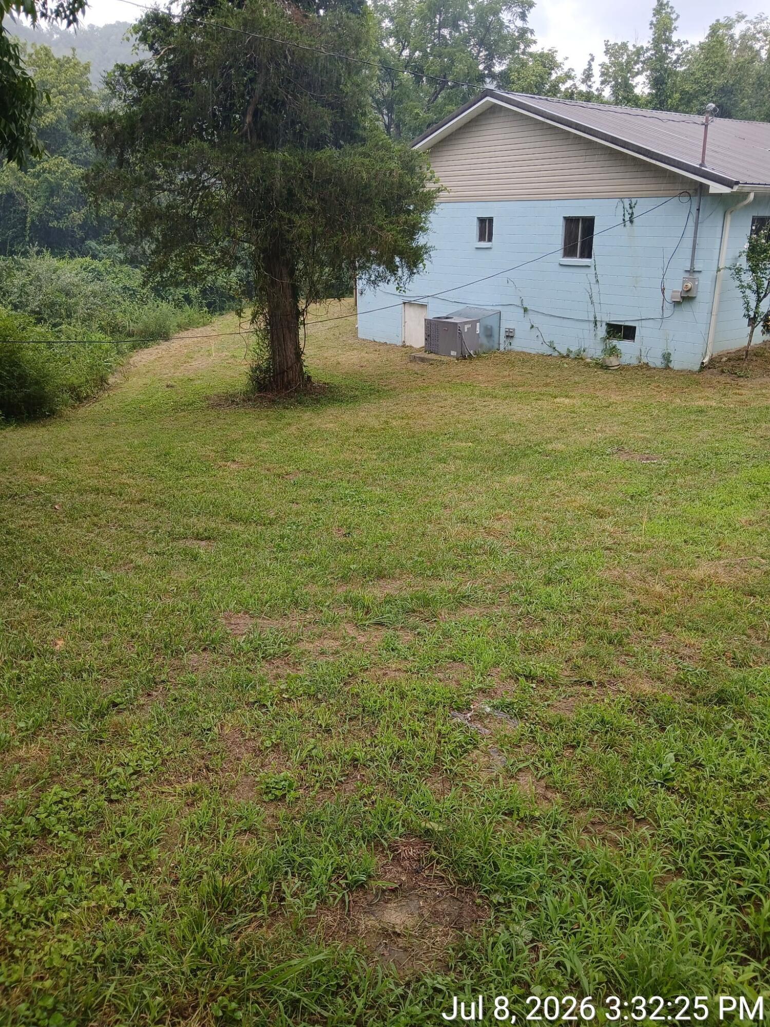 1847 Ky-979 Property Photo 3
