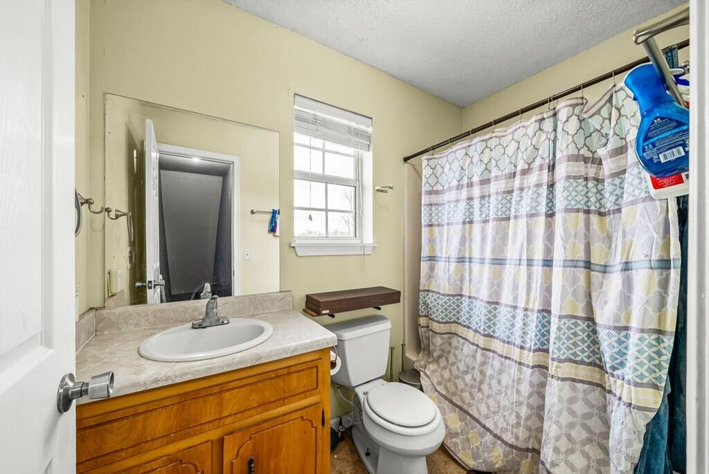 5483 Roaring Springs Road Property Photo 23