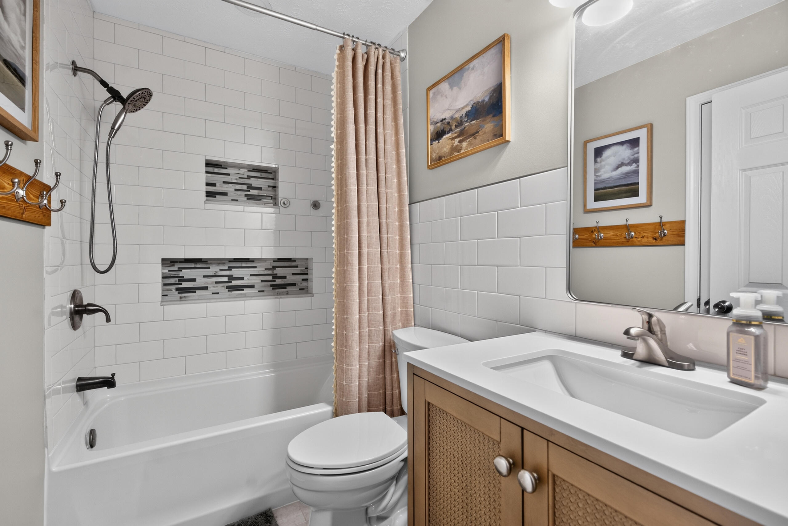 204 Lindsey Court Property Photo 18