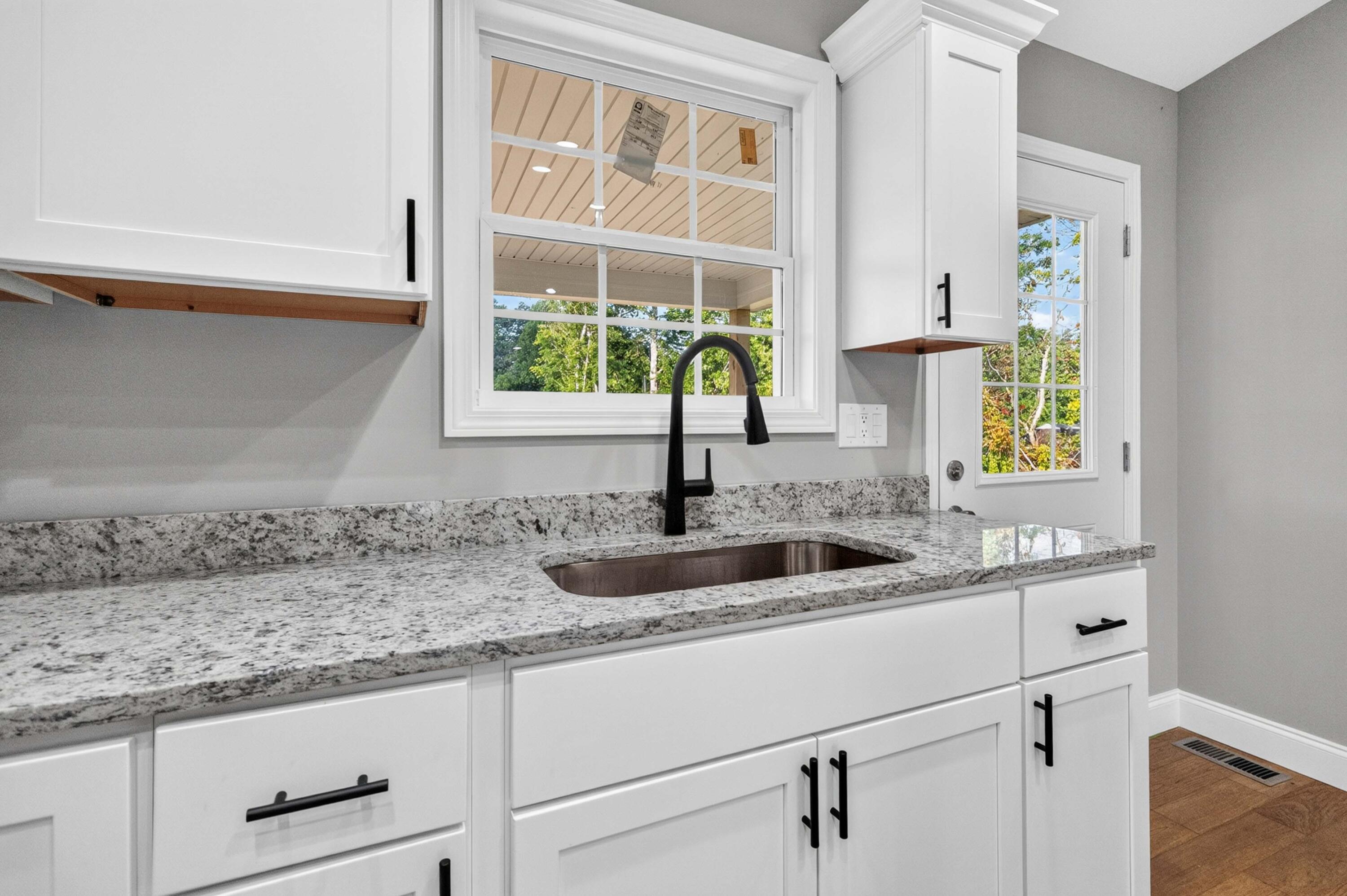 665 Pleasant View Road Property Photo 16