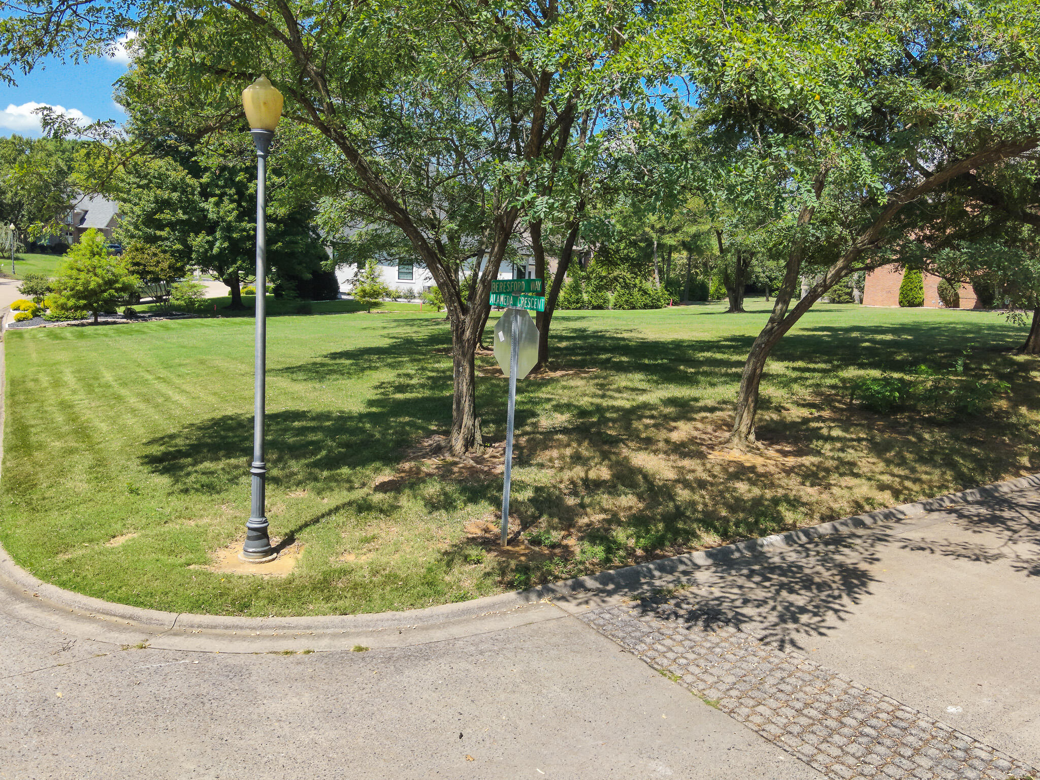 1201 Beresford Way Property Photo 8