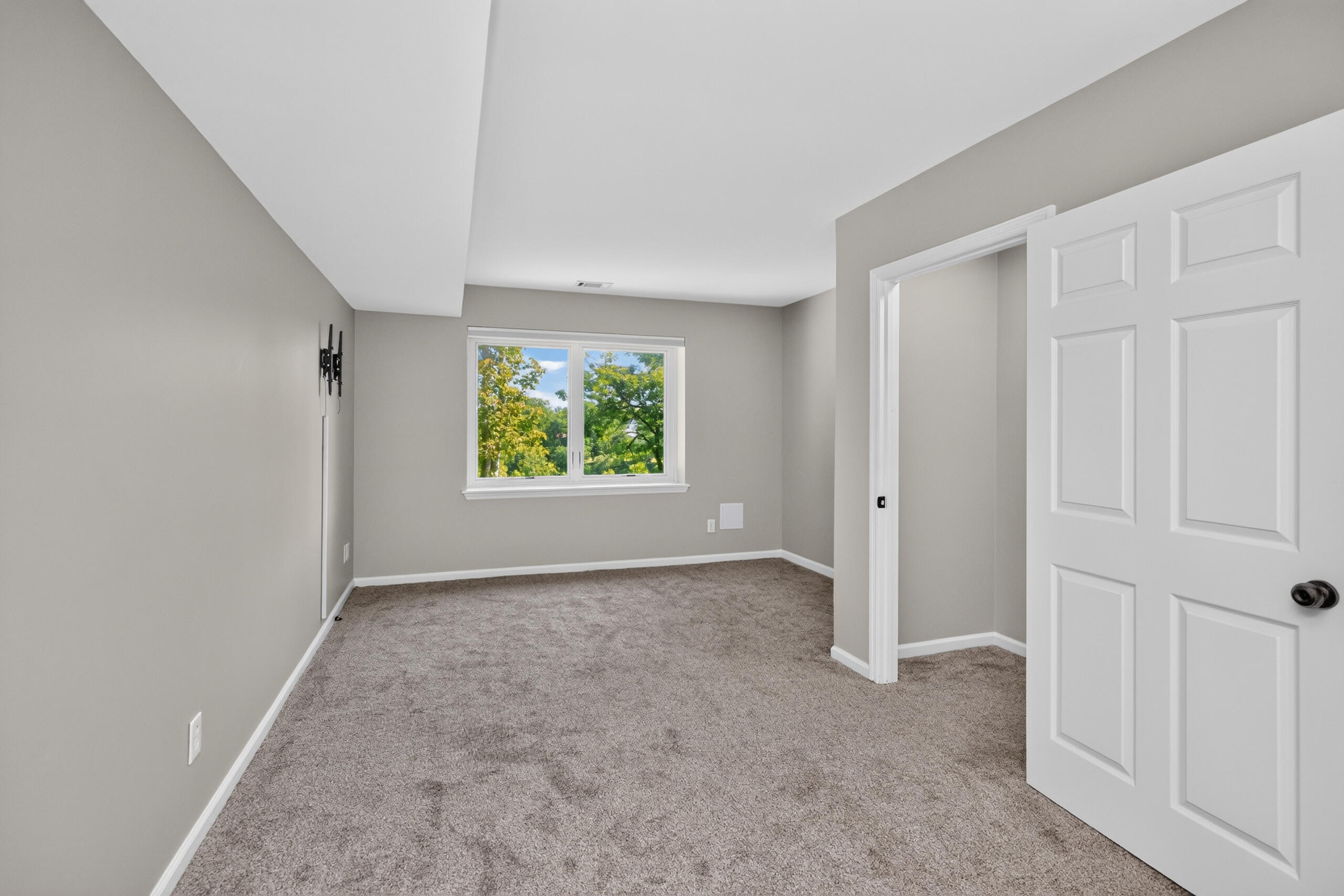 225 Beams Drive Property Photo 17