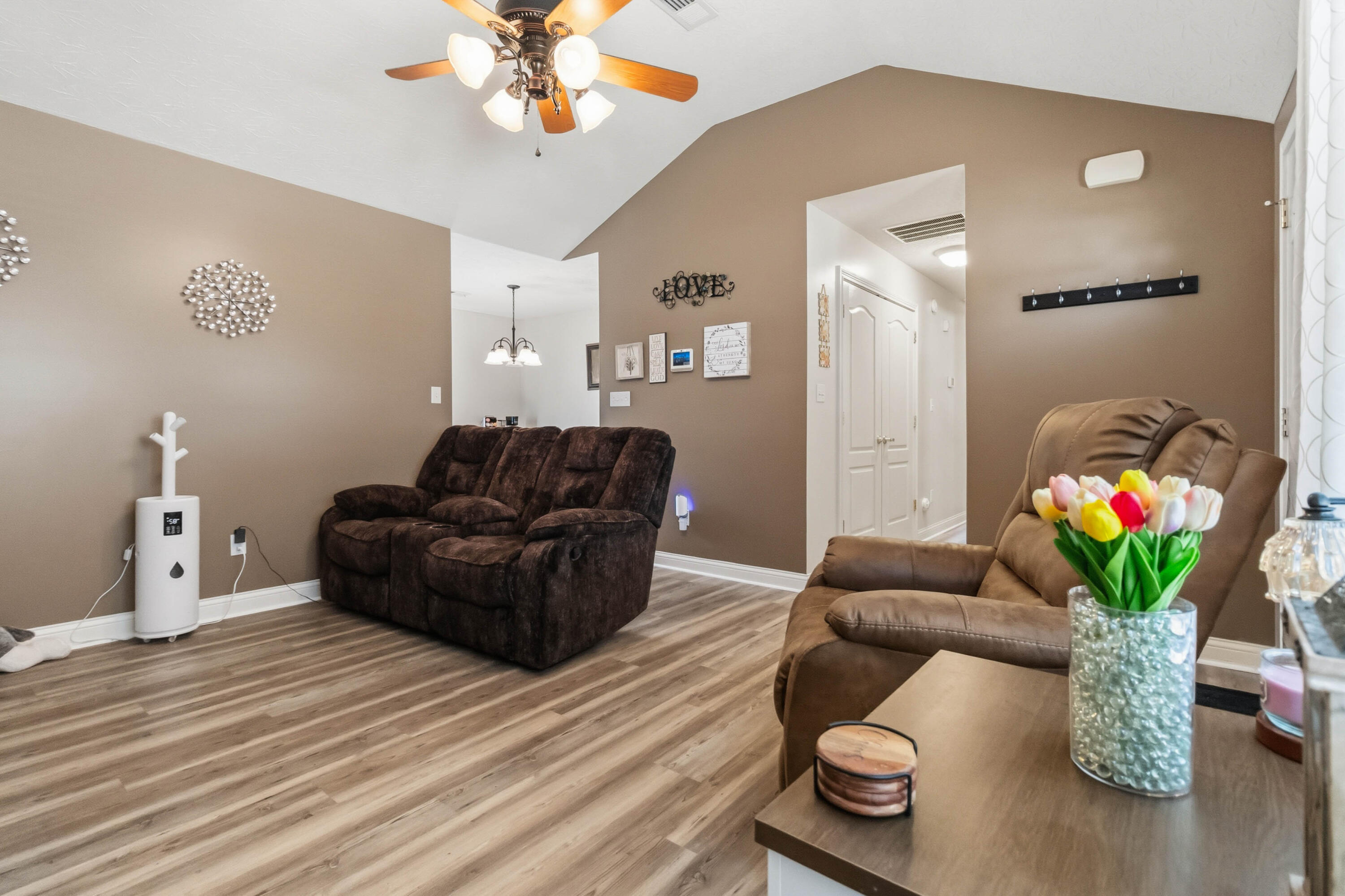 237 Banyan Boulevard Property Photo 6
