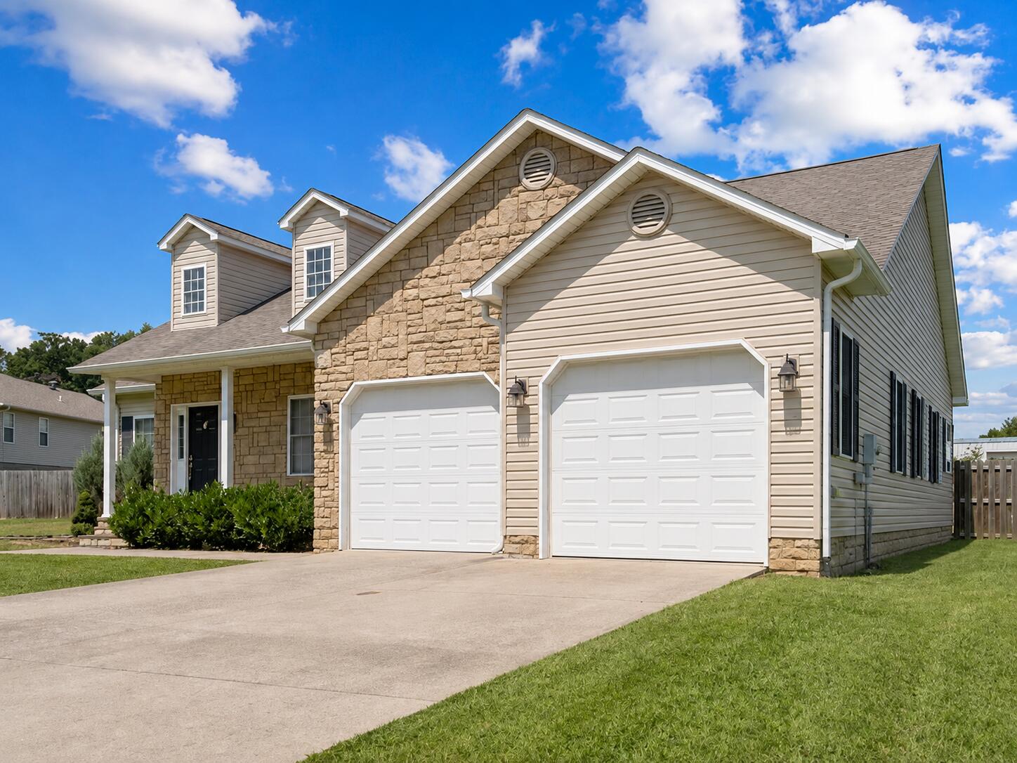 82 Shadowbrook Drive Property Photo 3
