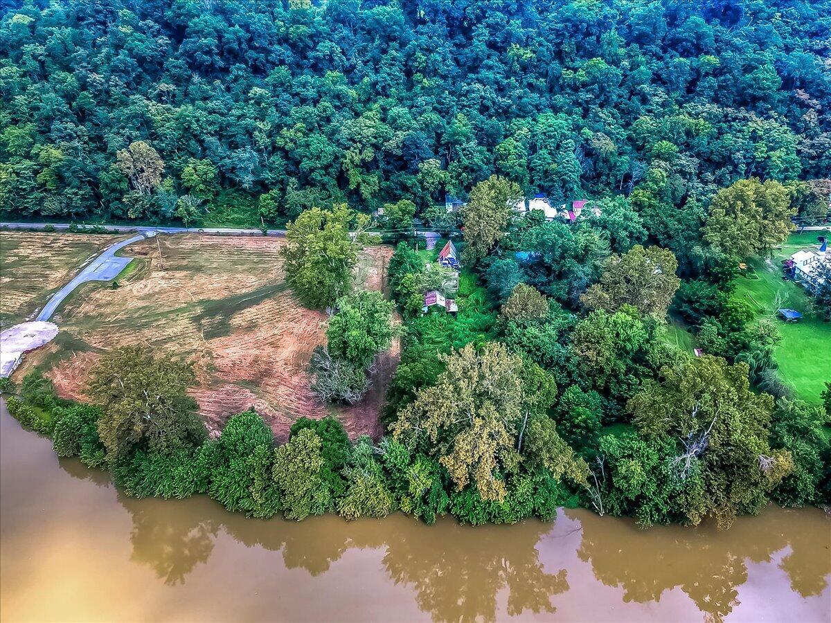 321 Camp Daniel Boone Road Property Photo 12