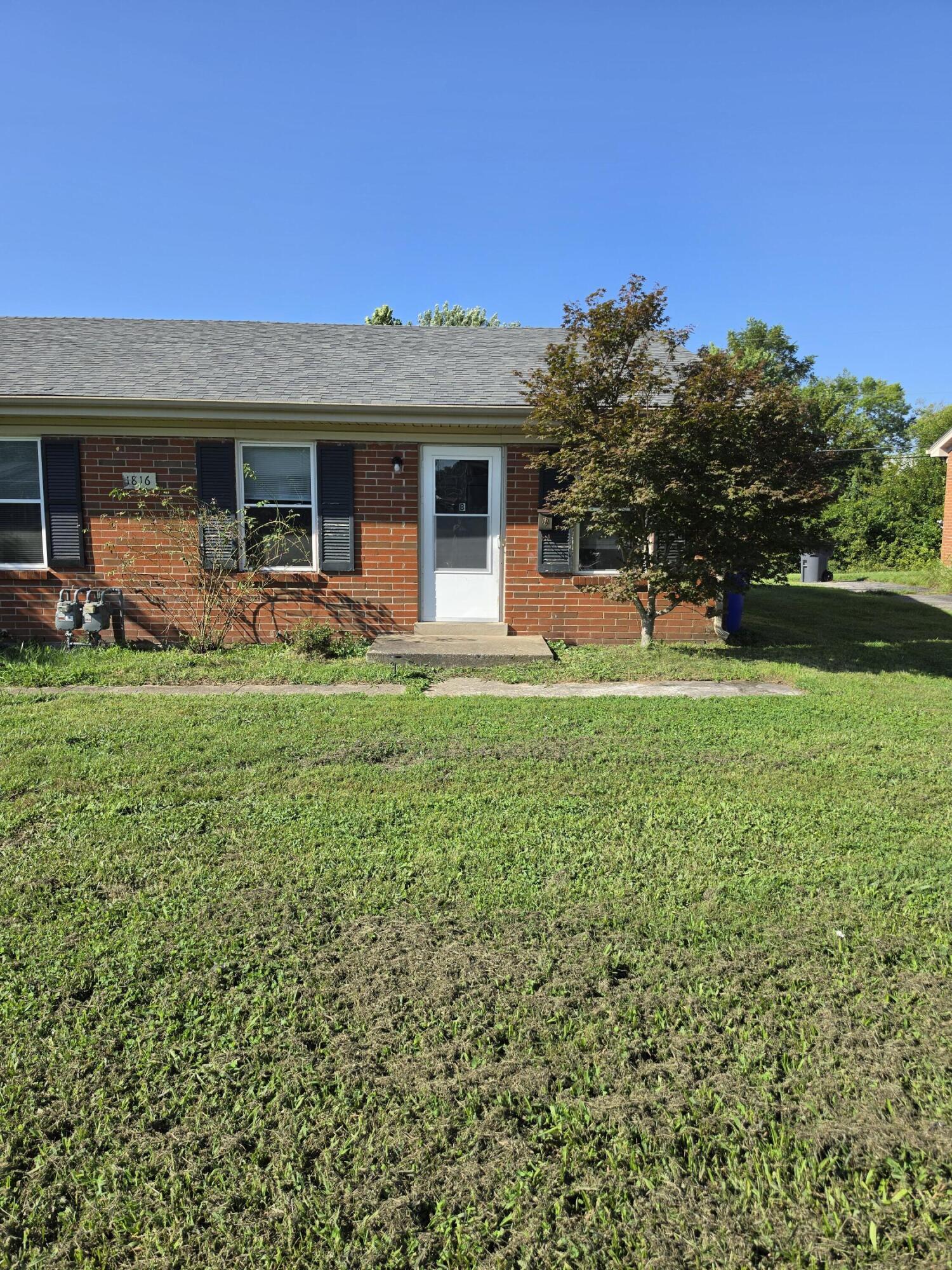 1816 Chatsworth Drive B Property Photo 1
