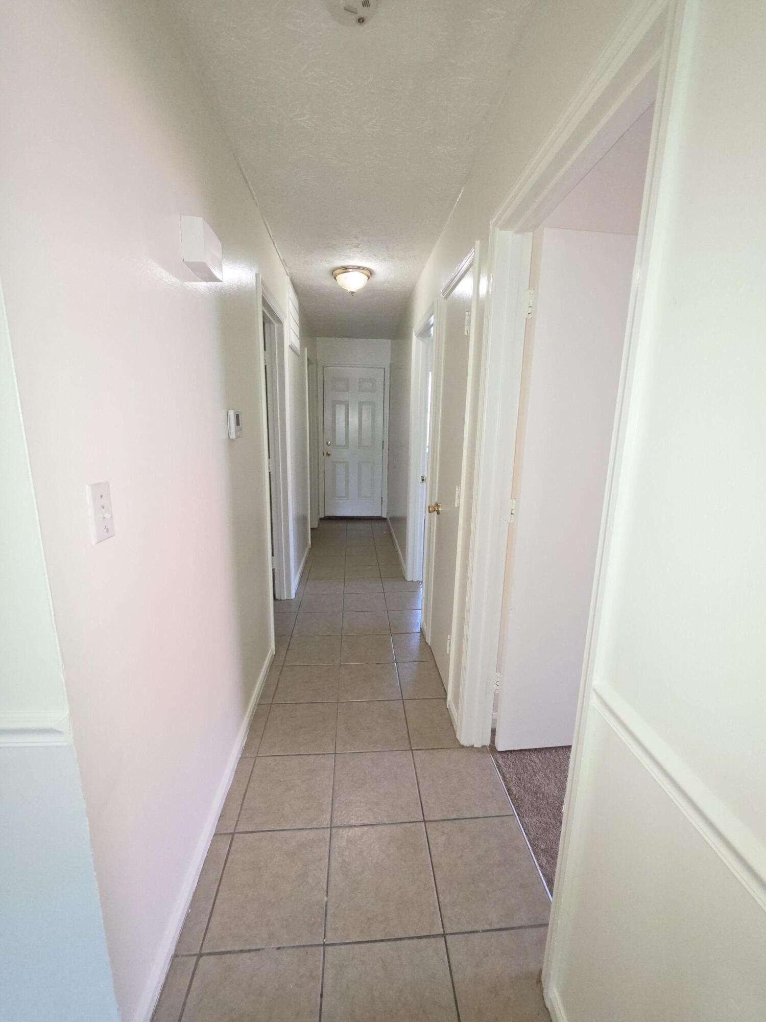 1816 Chatsworth Drive B Property Photo 4