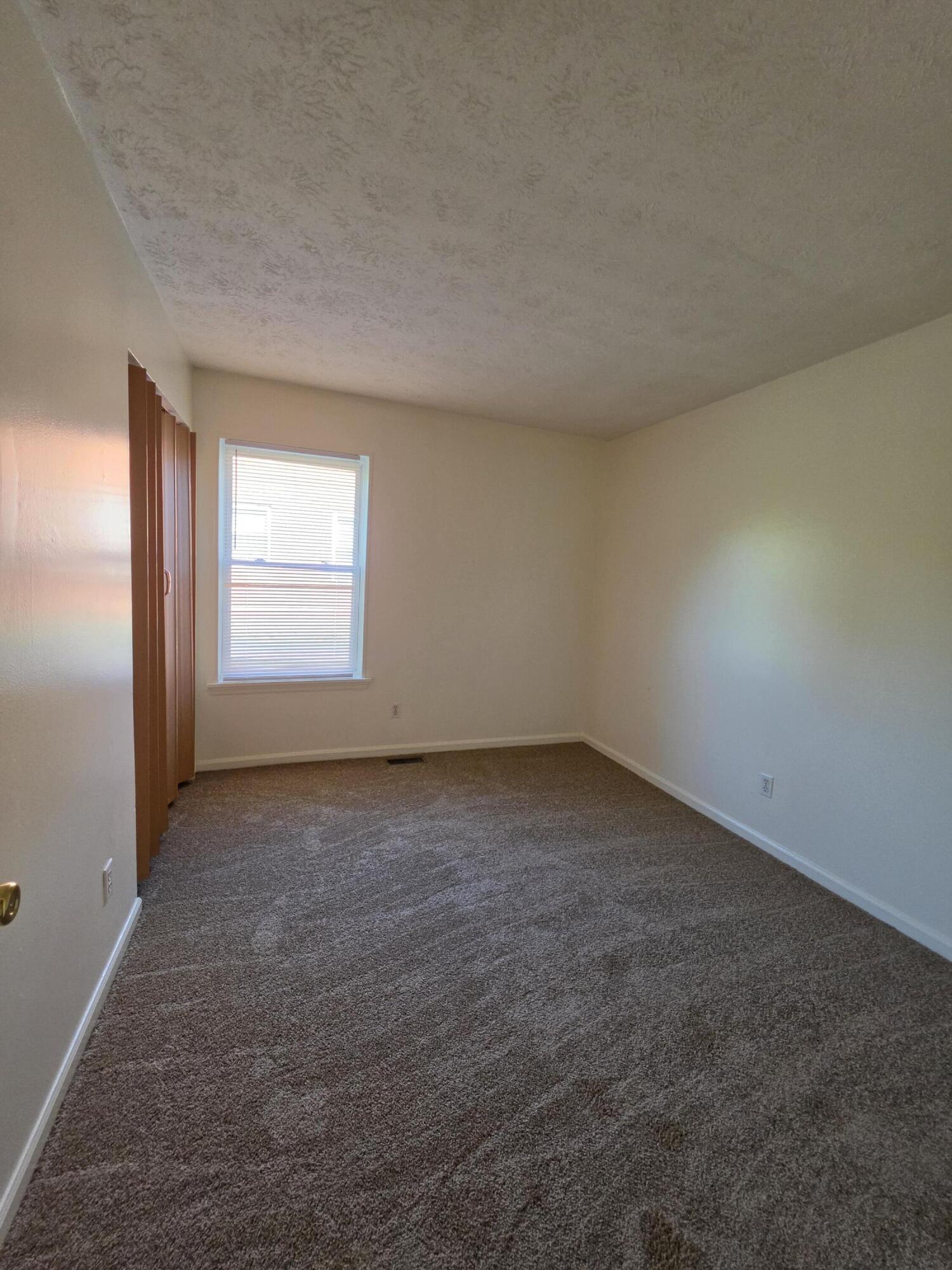 1816 Chatsworth Drive B Property Photo 5