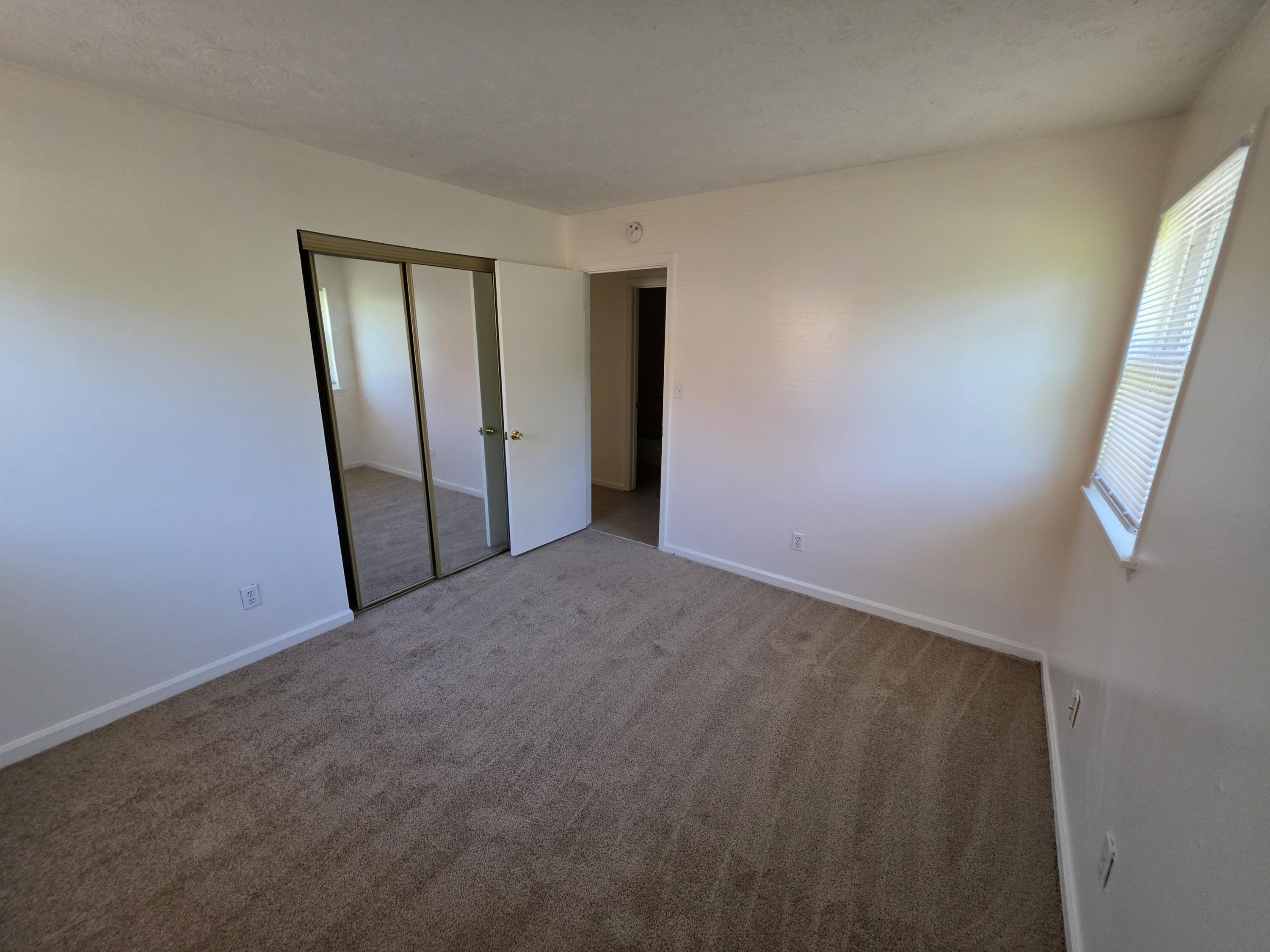 1816 Chatsworth Drive B Property Photo 8