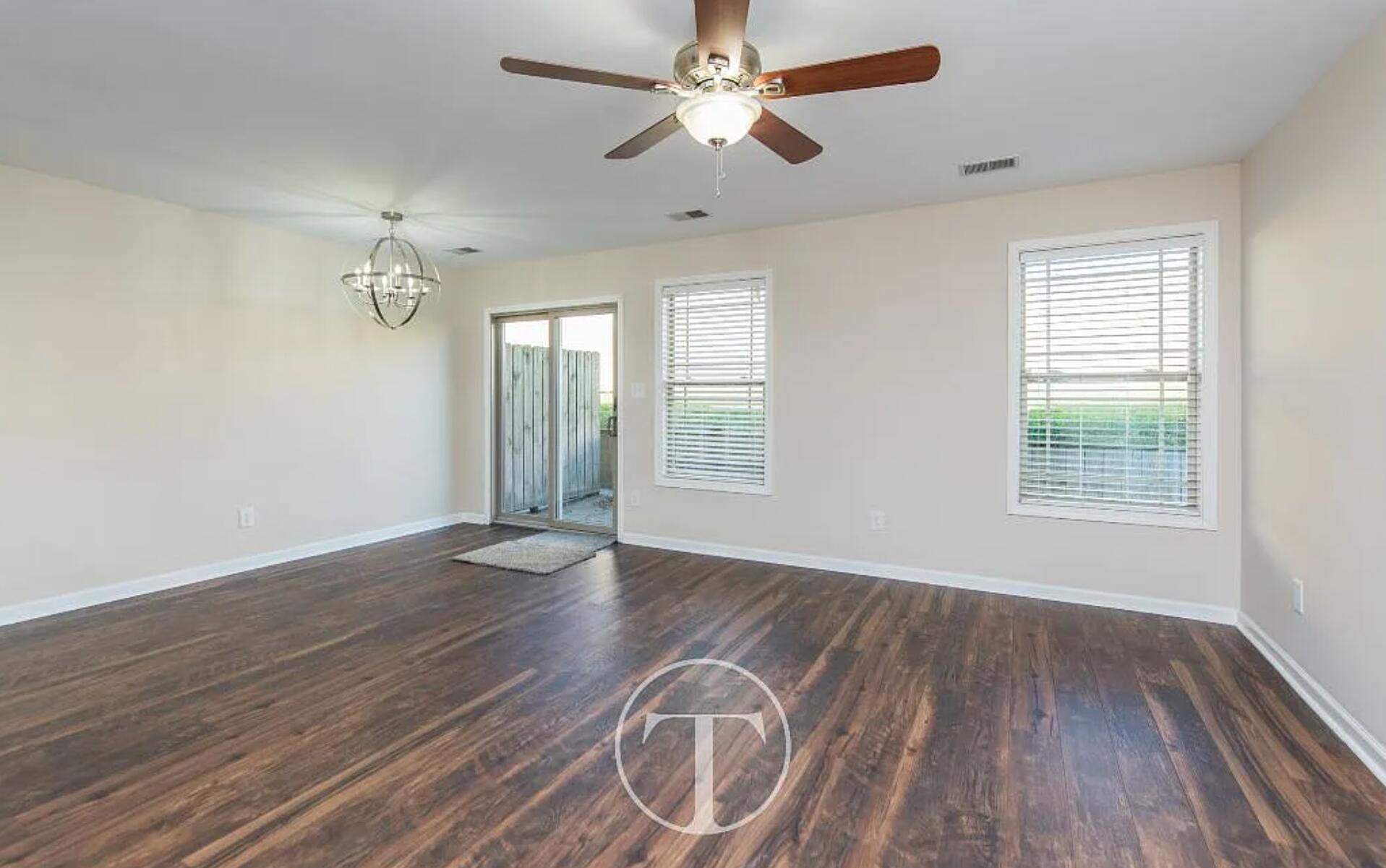 3125 Daly Place Property Photo 2