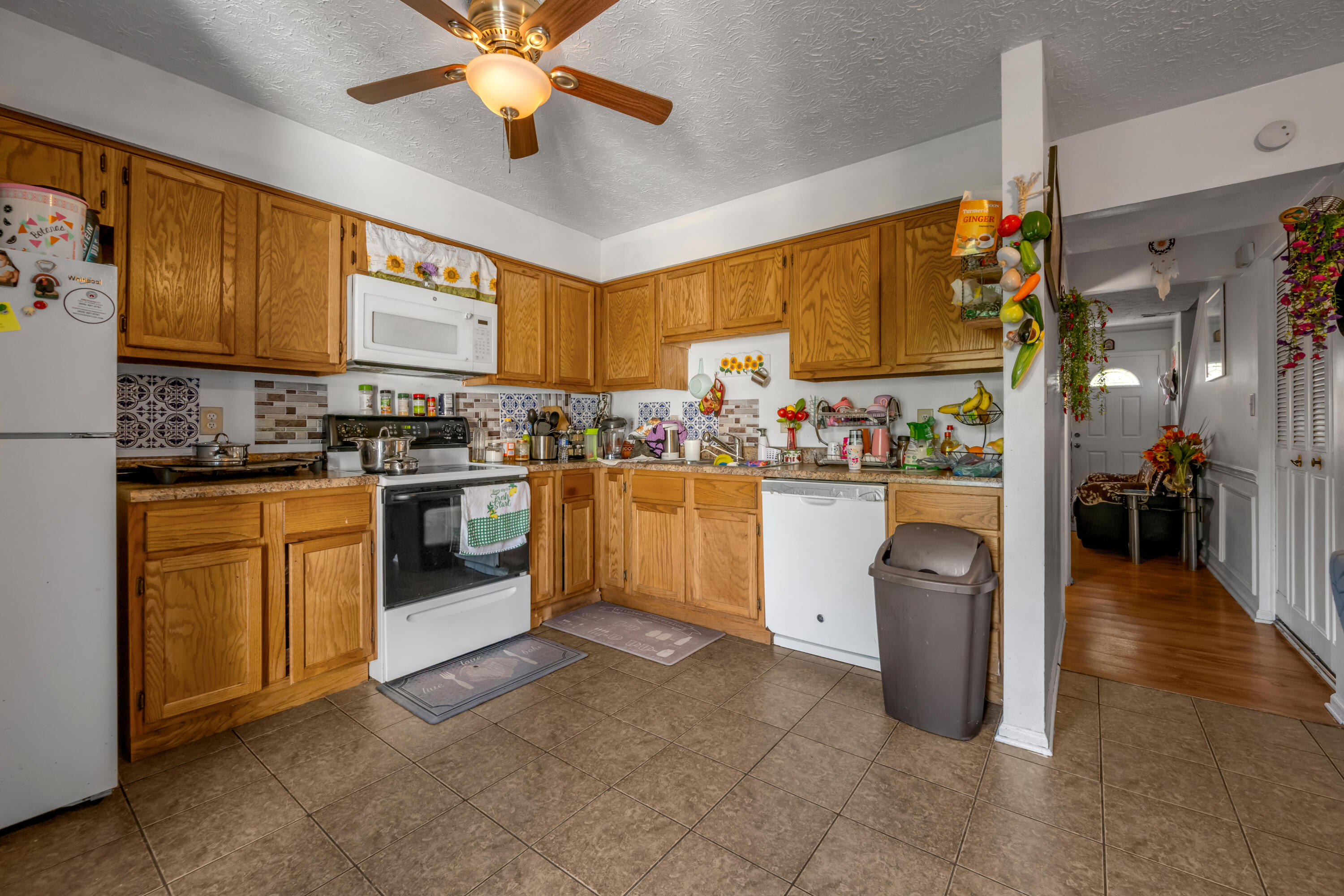 3219 Aqueduct Drive Property Photo 5