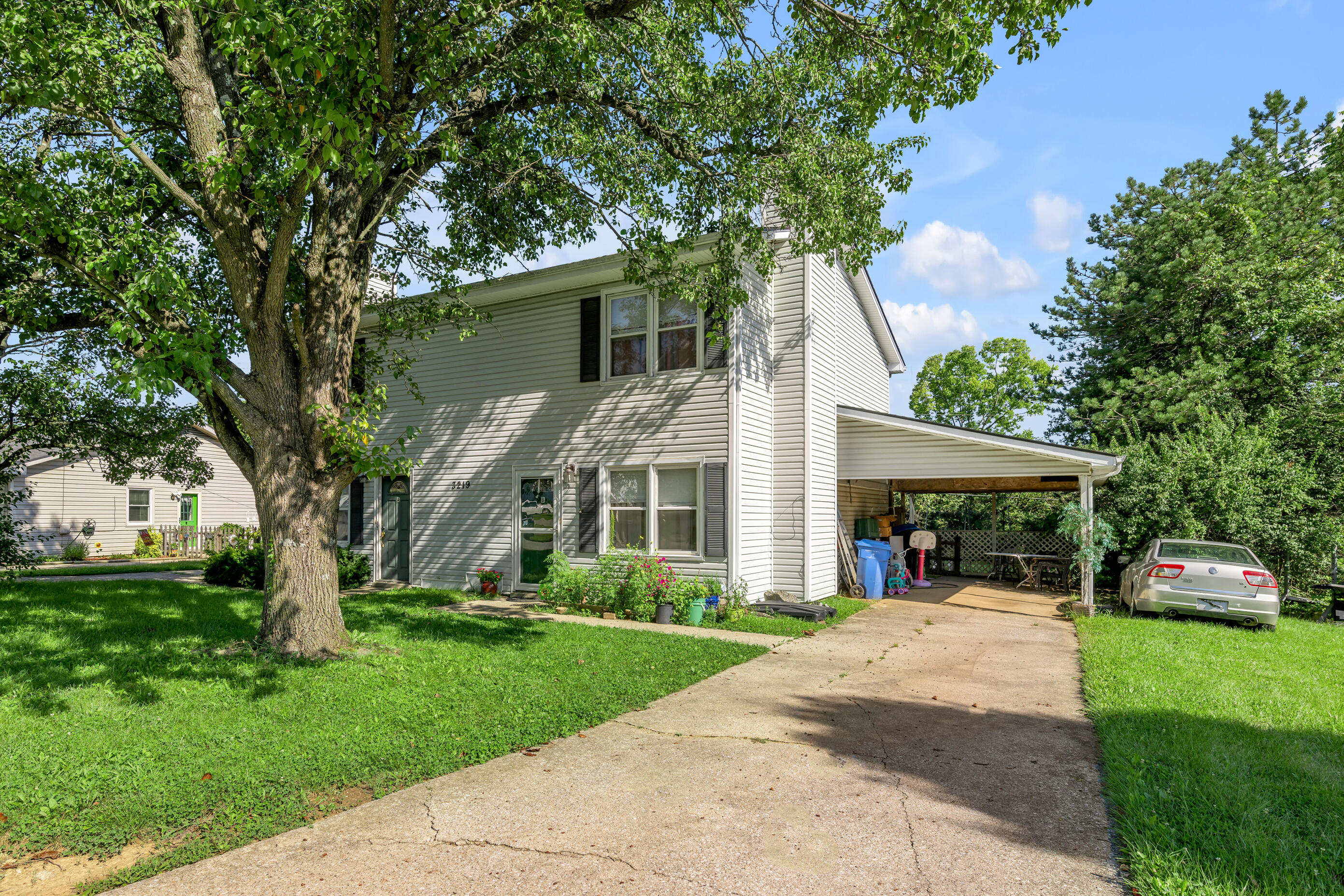 3219 Aqueduct Drive Property Photo 10