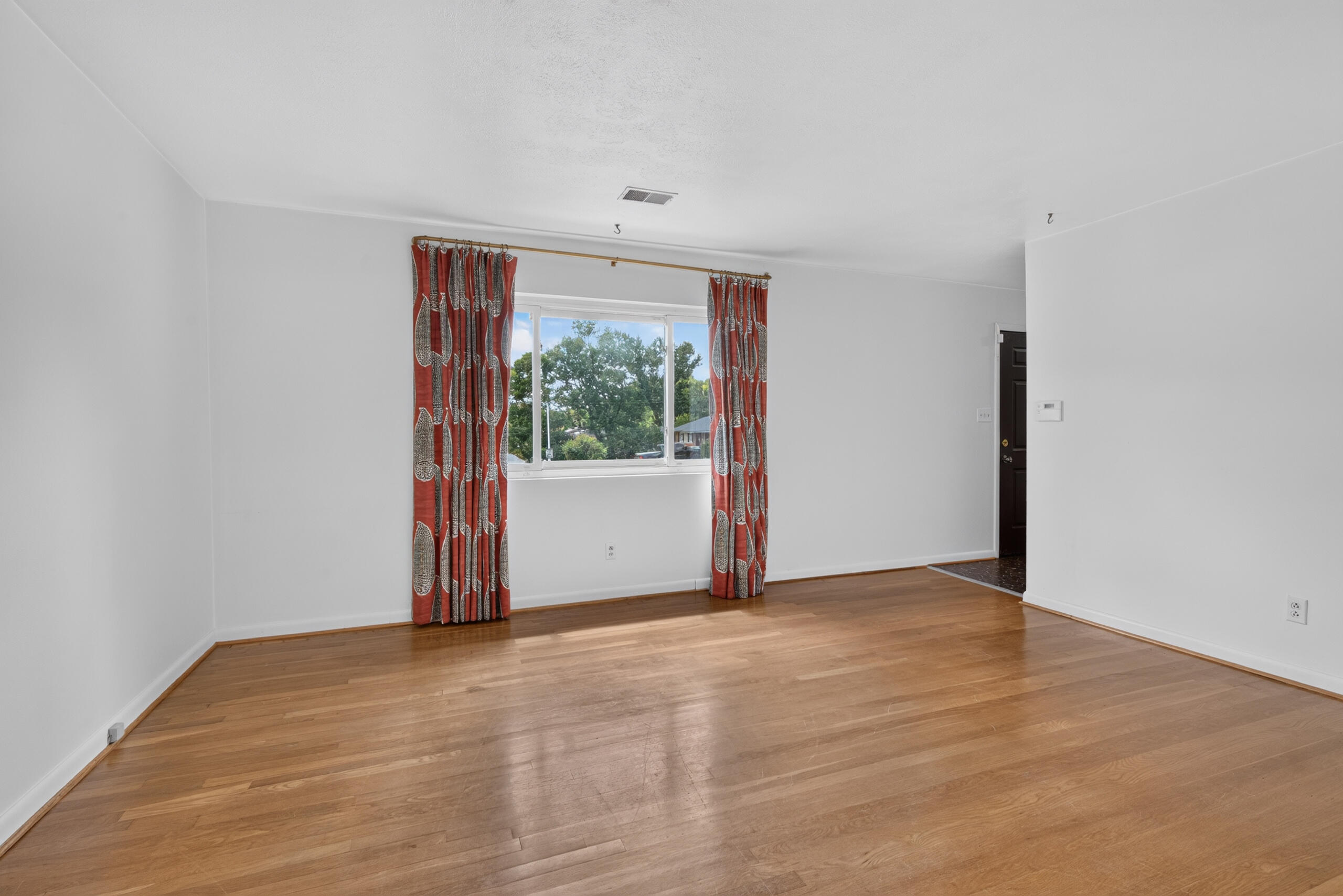575 Monticello Boulevard Property Photo 2