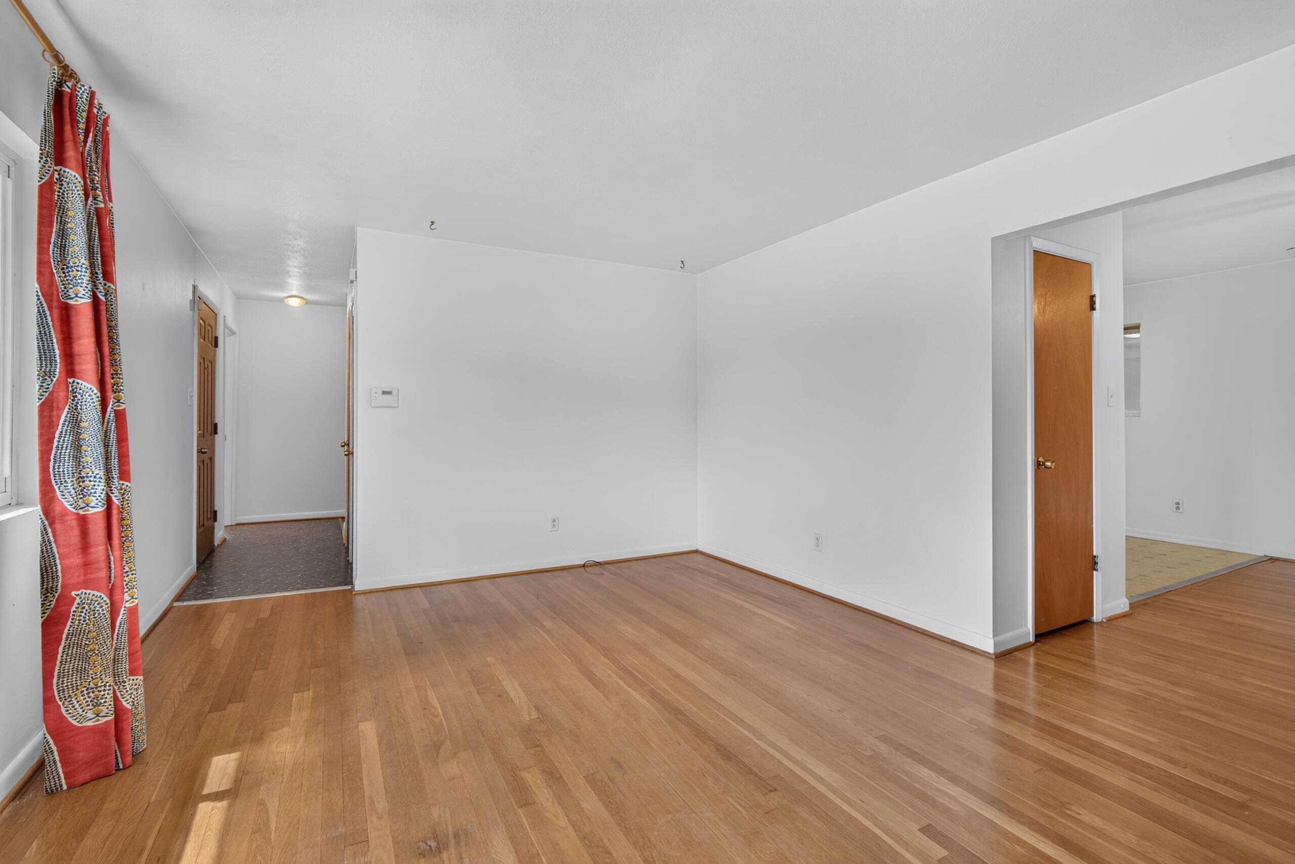 575 Monticello Boulevard Property Photo 4