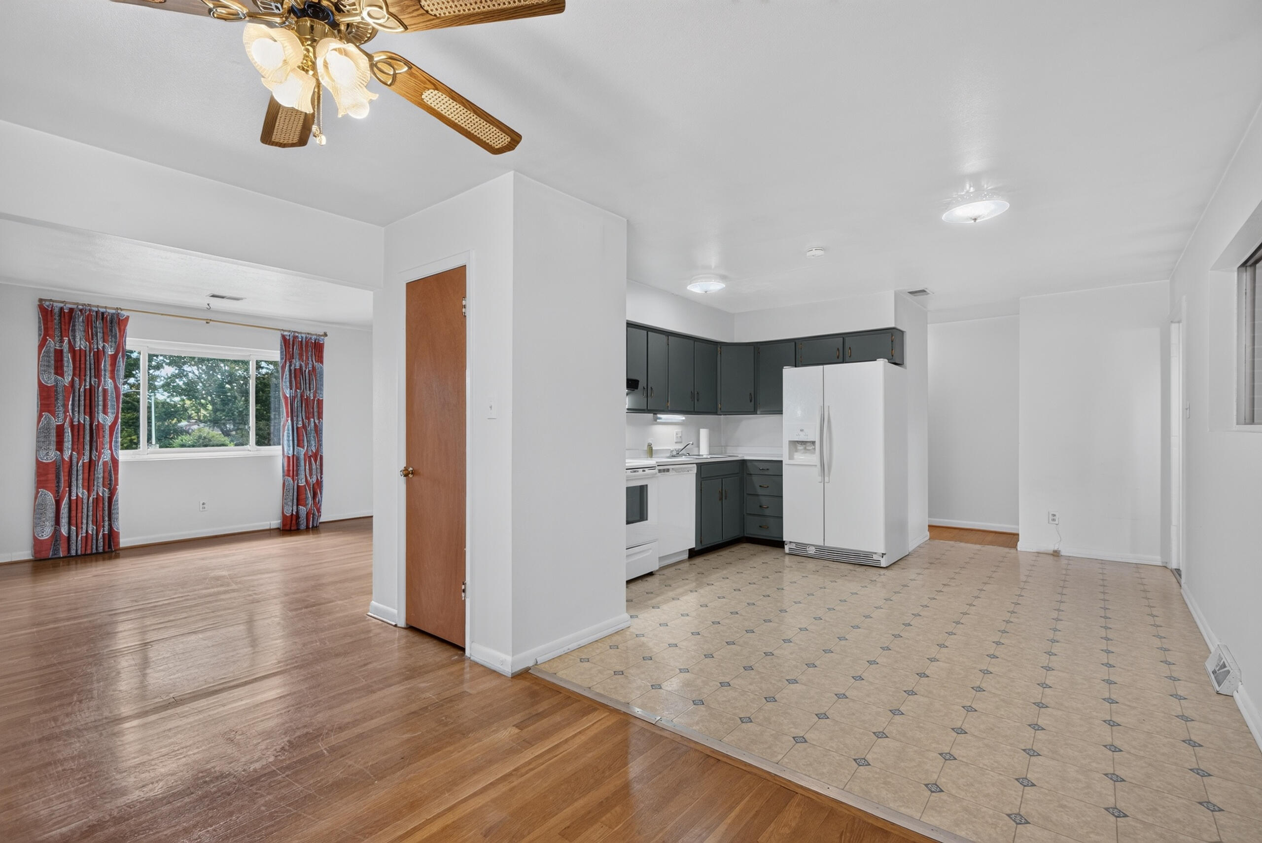 575 Monticello Boulevard Property Photo 8