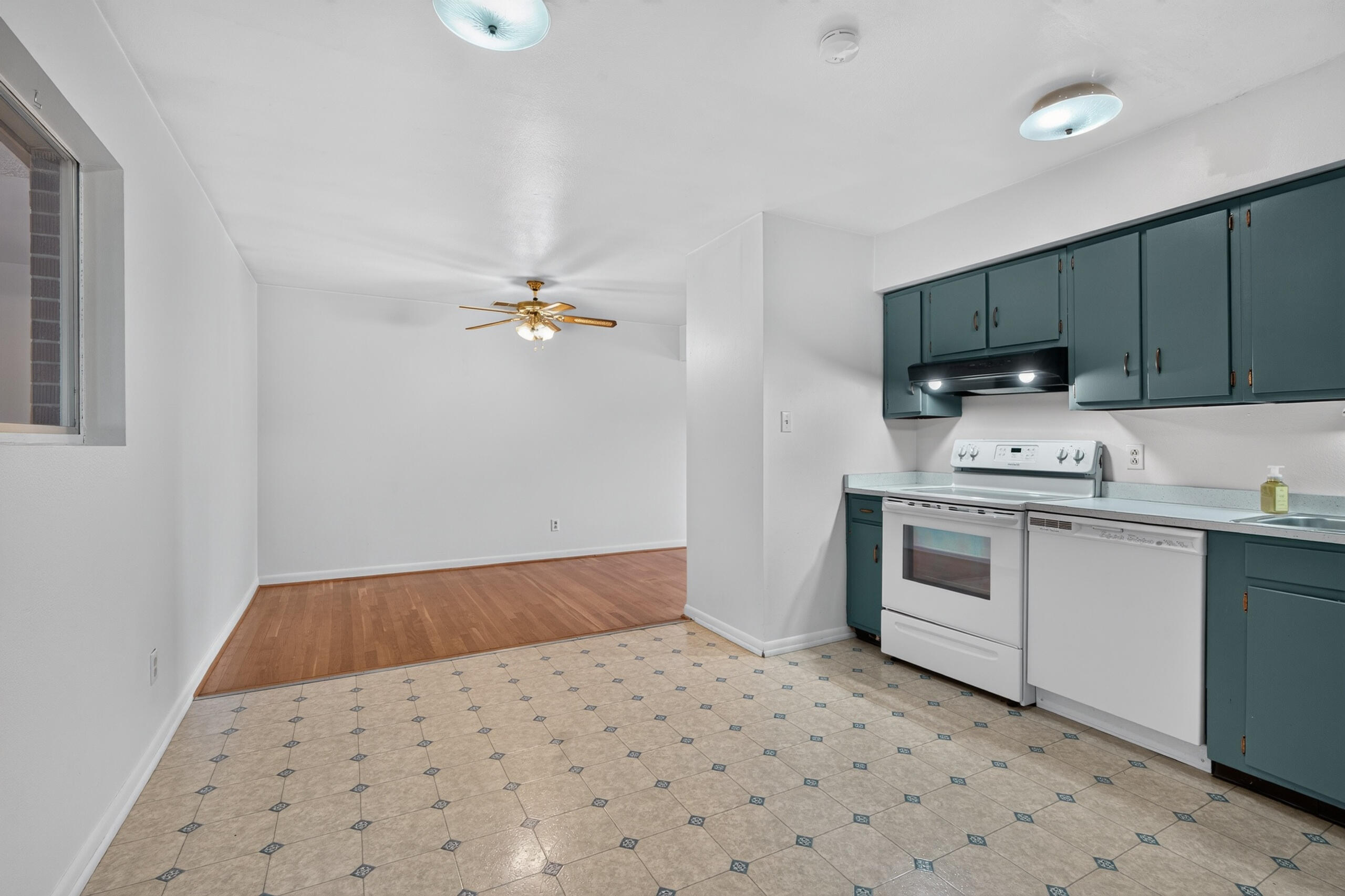 575 Monticello Boulevard Property Photo 13