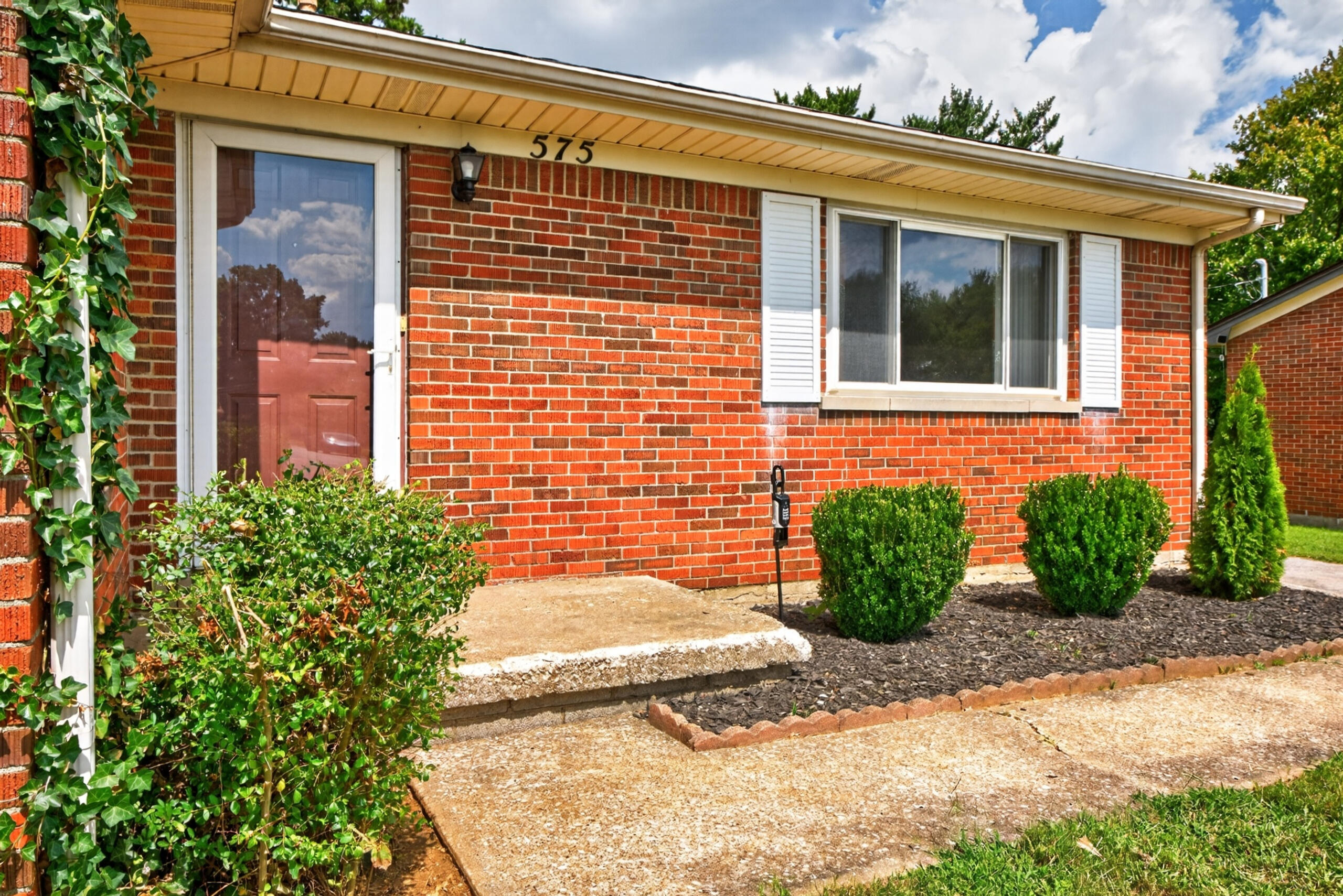 575 Monticello Boulevard Property Photo 38