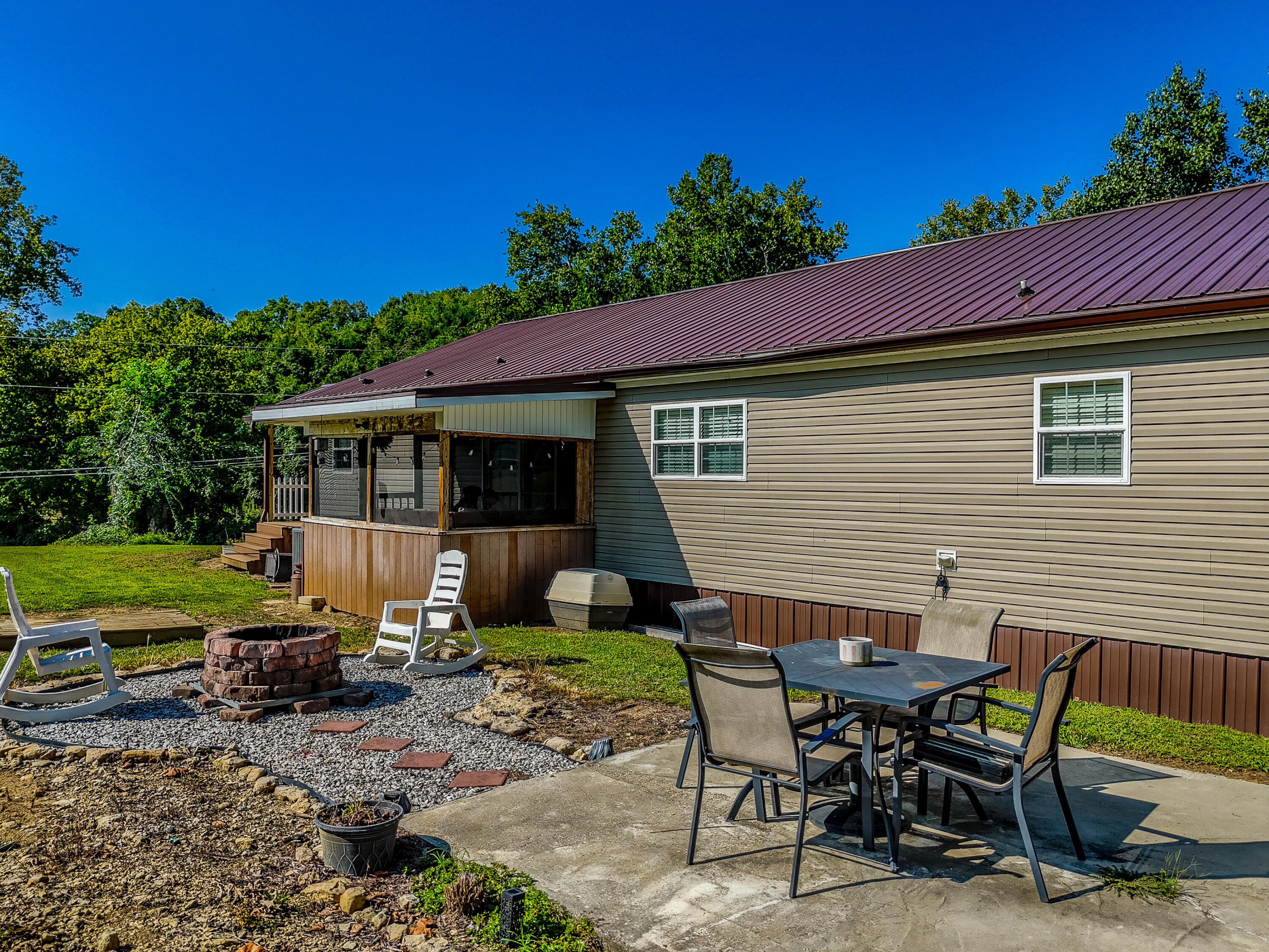 4500 Kentucky 36 Property Photo 6