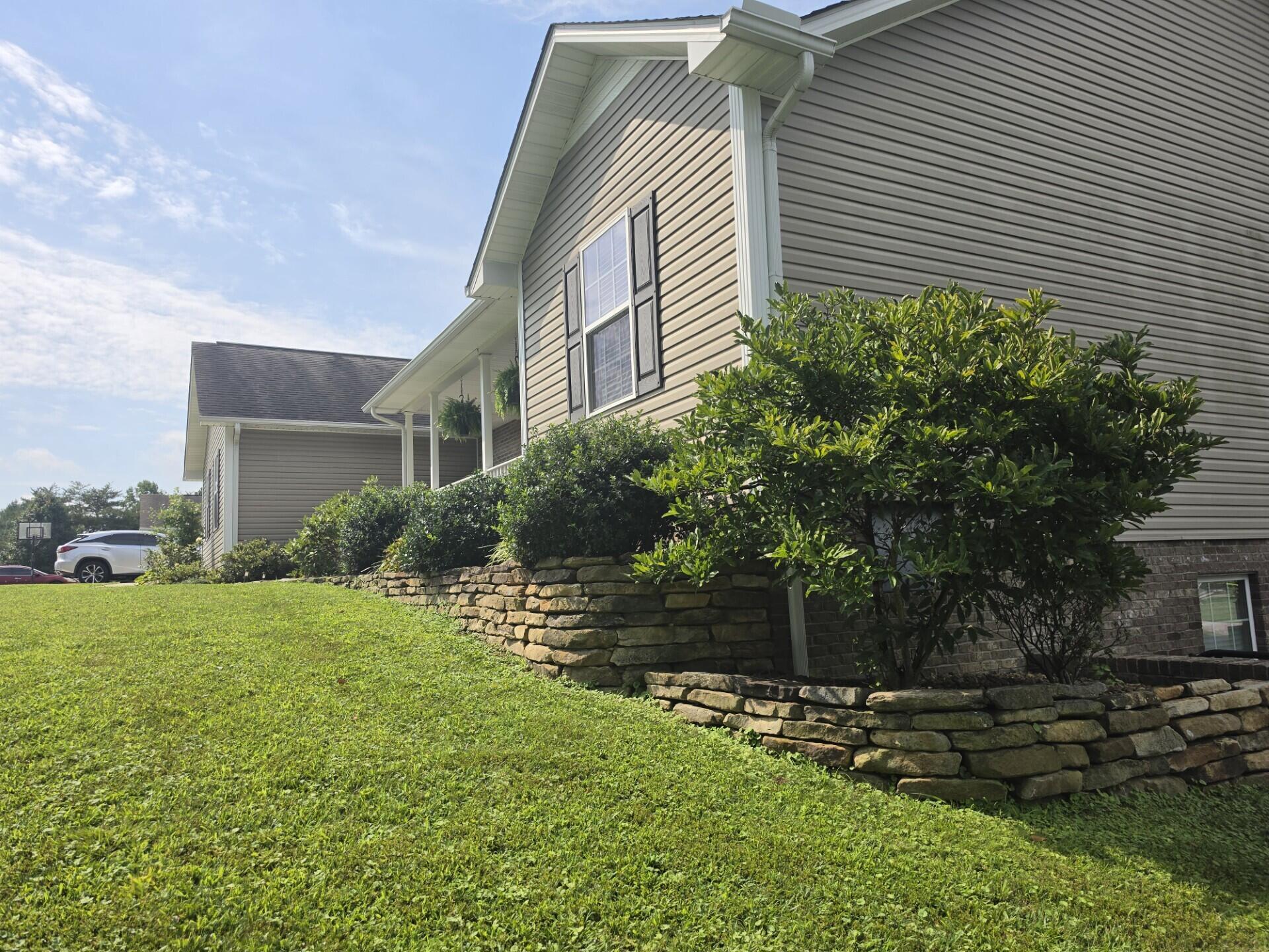 390 Talon Trail Property Photo 5