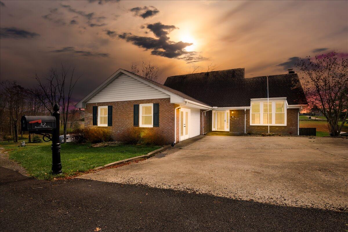 32 Meadow Brook Drive Property Photo 2