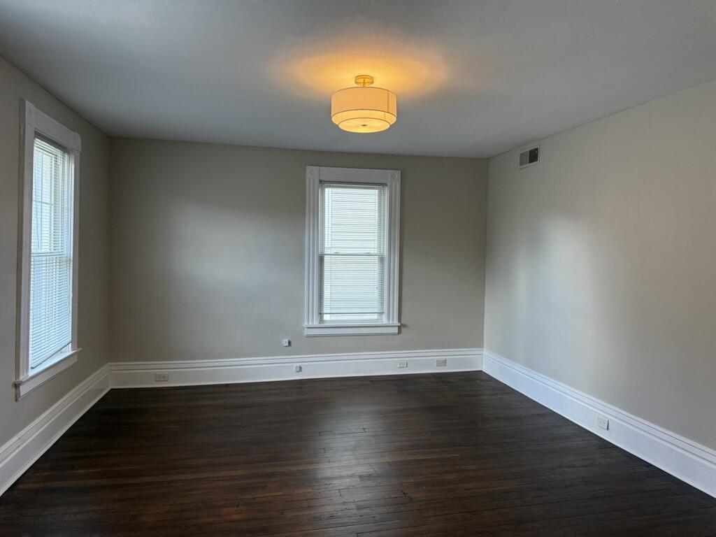 117 W 2nd Street Property Photo 13