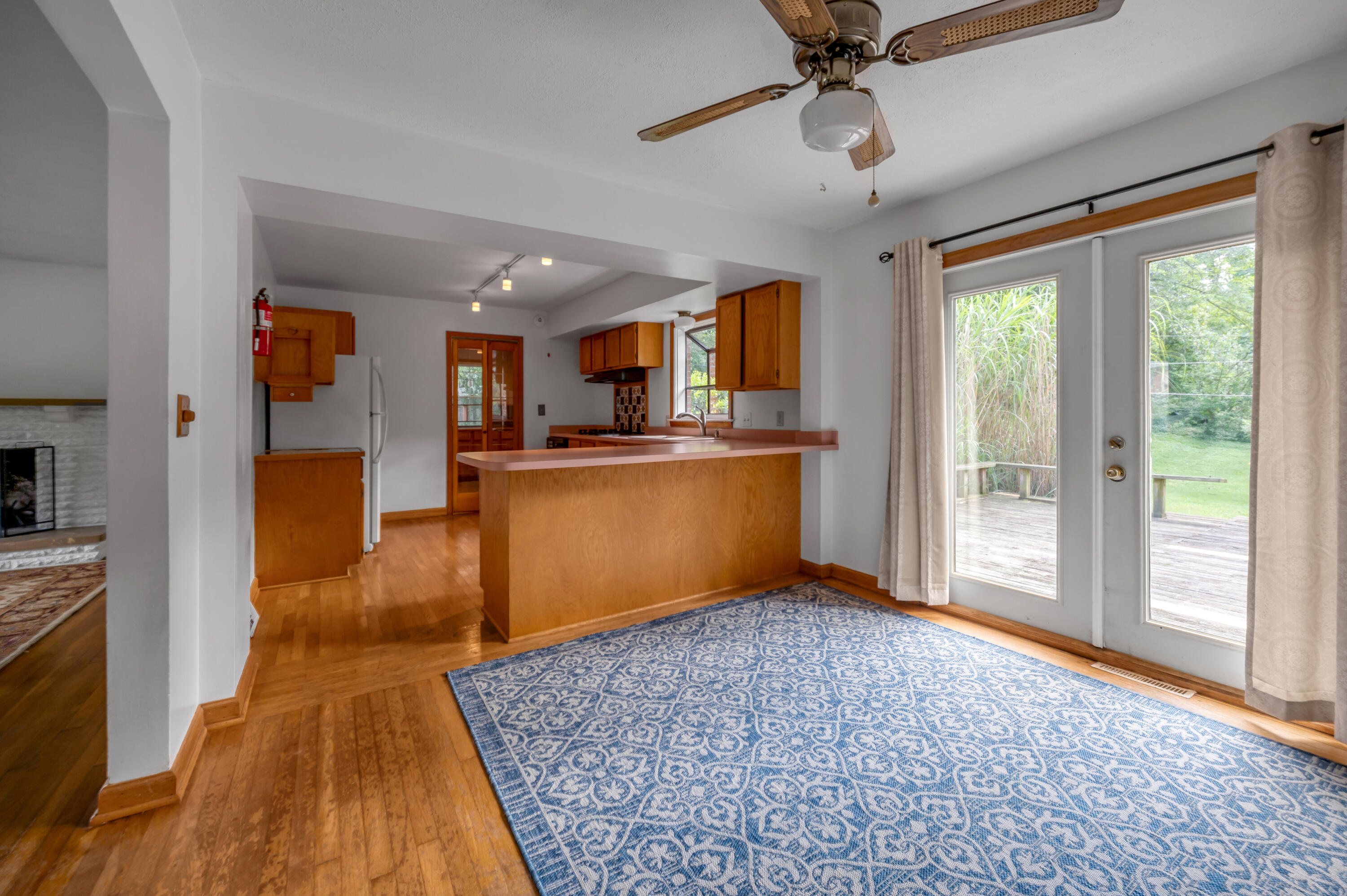 213 Eastway Drive Property Photo 8
