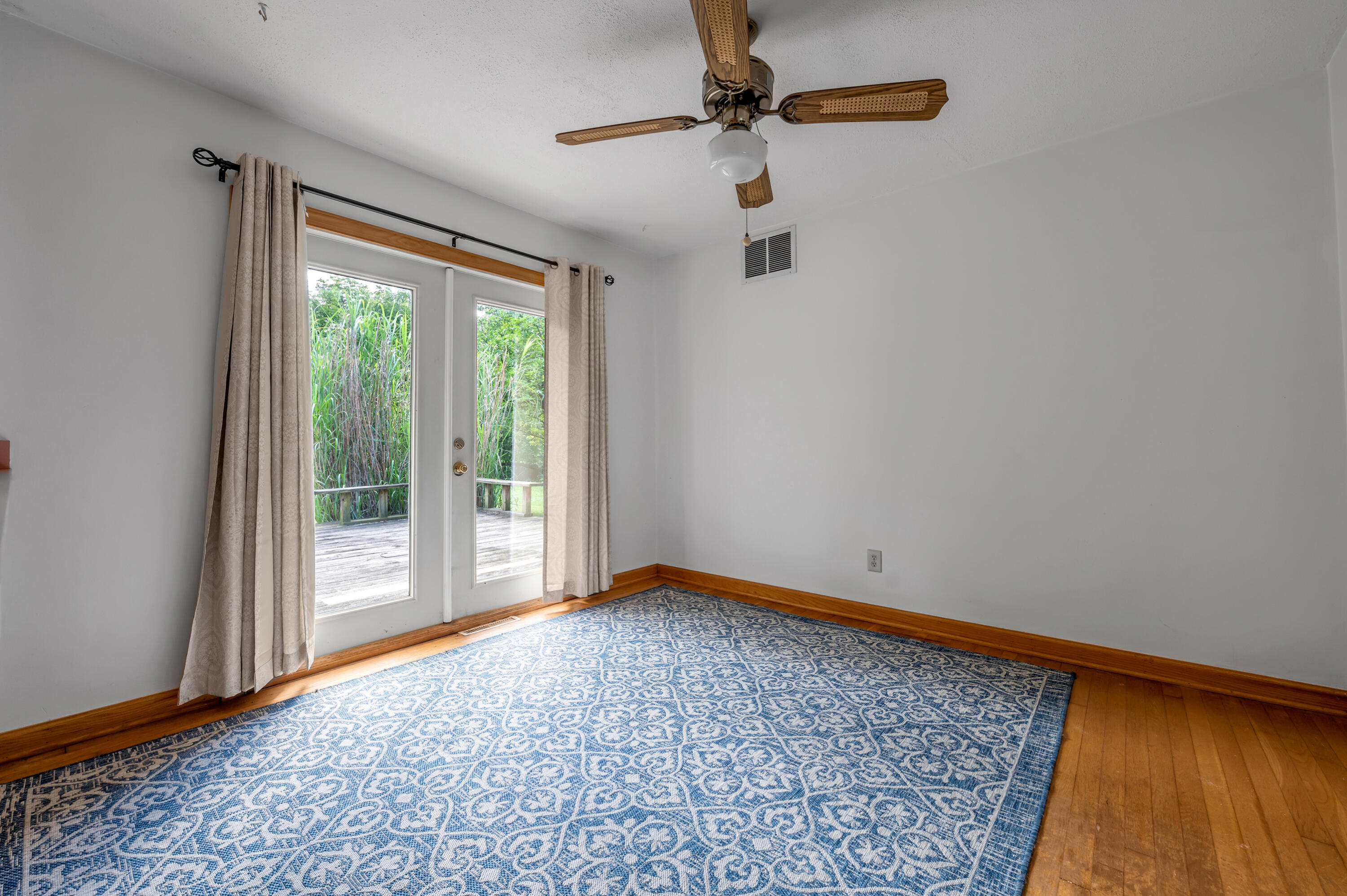 213 Eastway Drive Property Photo 11
