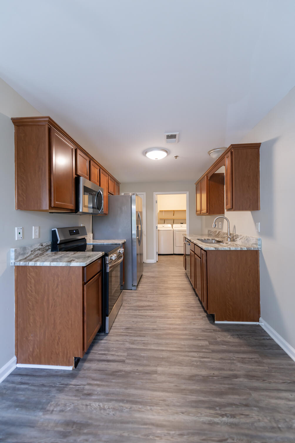858 Malabu Drive 5000 Property Photo 16