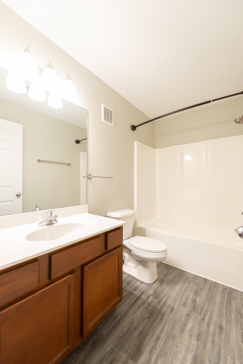858 Malabu Drive 5000 Property Photo 18