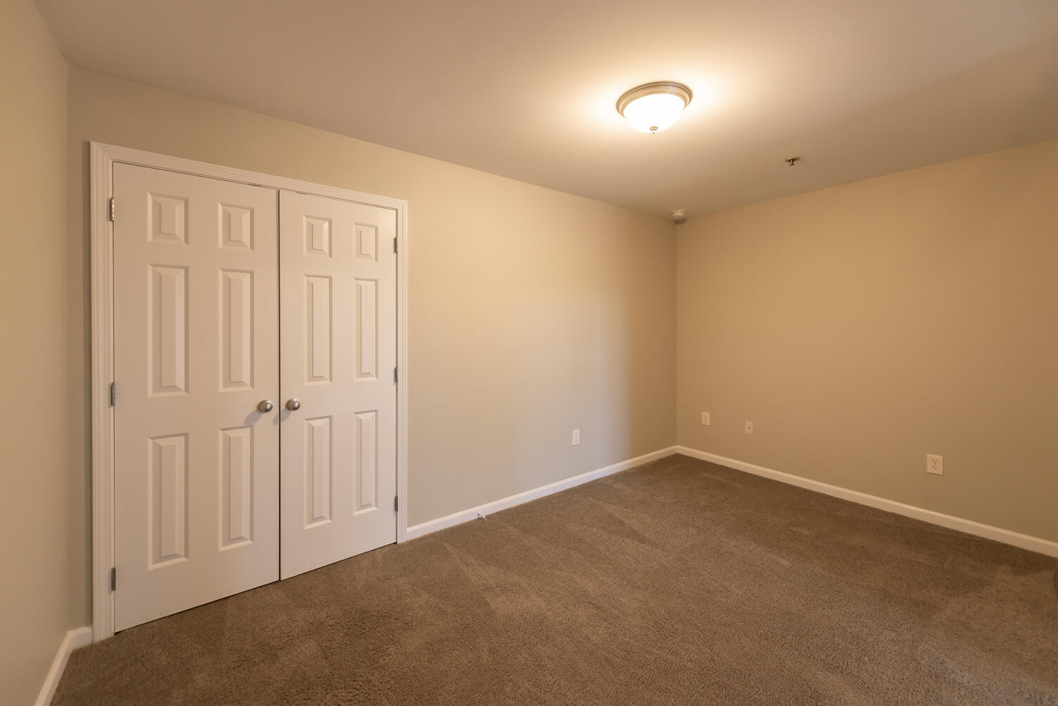 858 Malabu Drive 5000 Property Photo 28