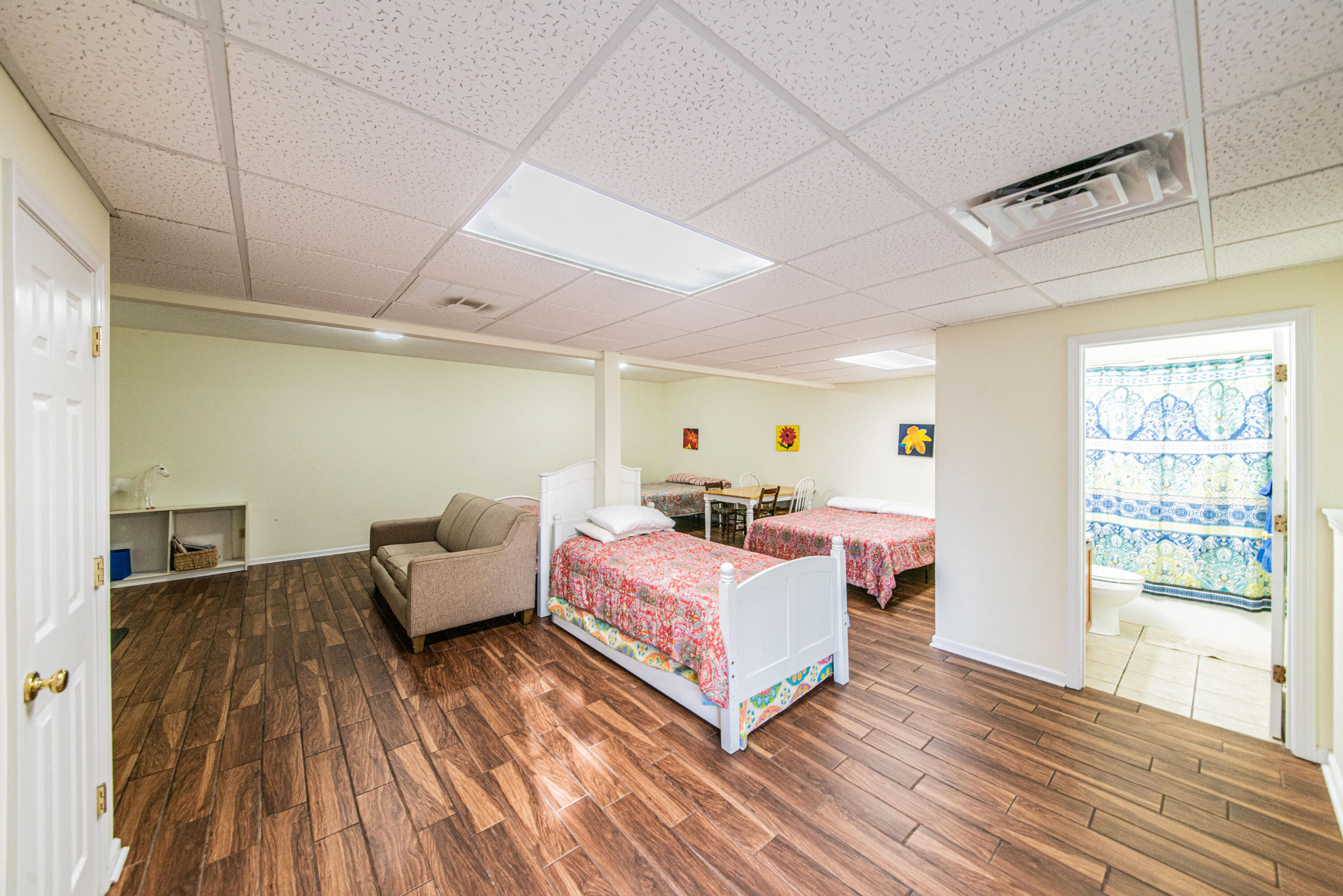 444 E Commerce Avenue Property Photo 15