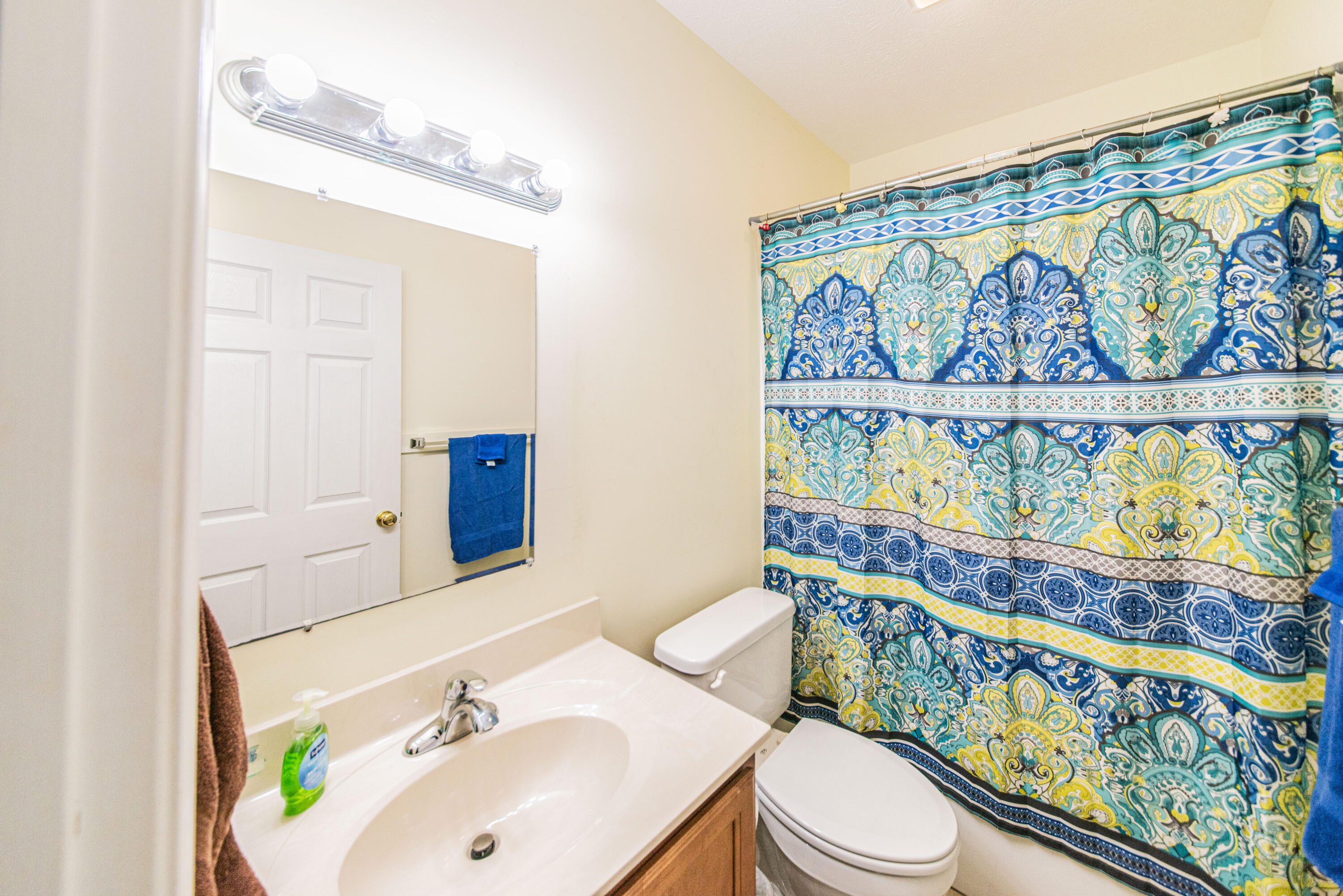 444 E Commerce Avenue Property Photo 17