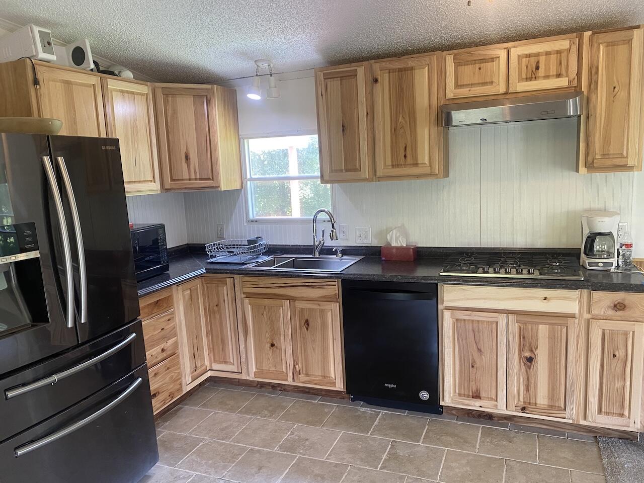 374 Town View Property Photo 5