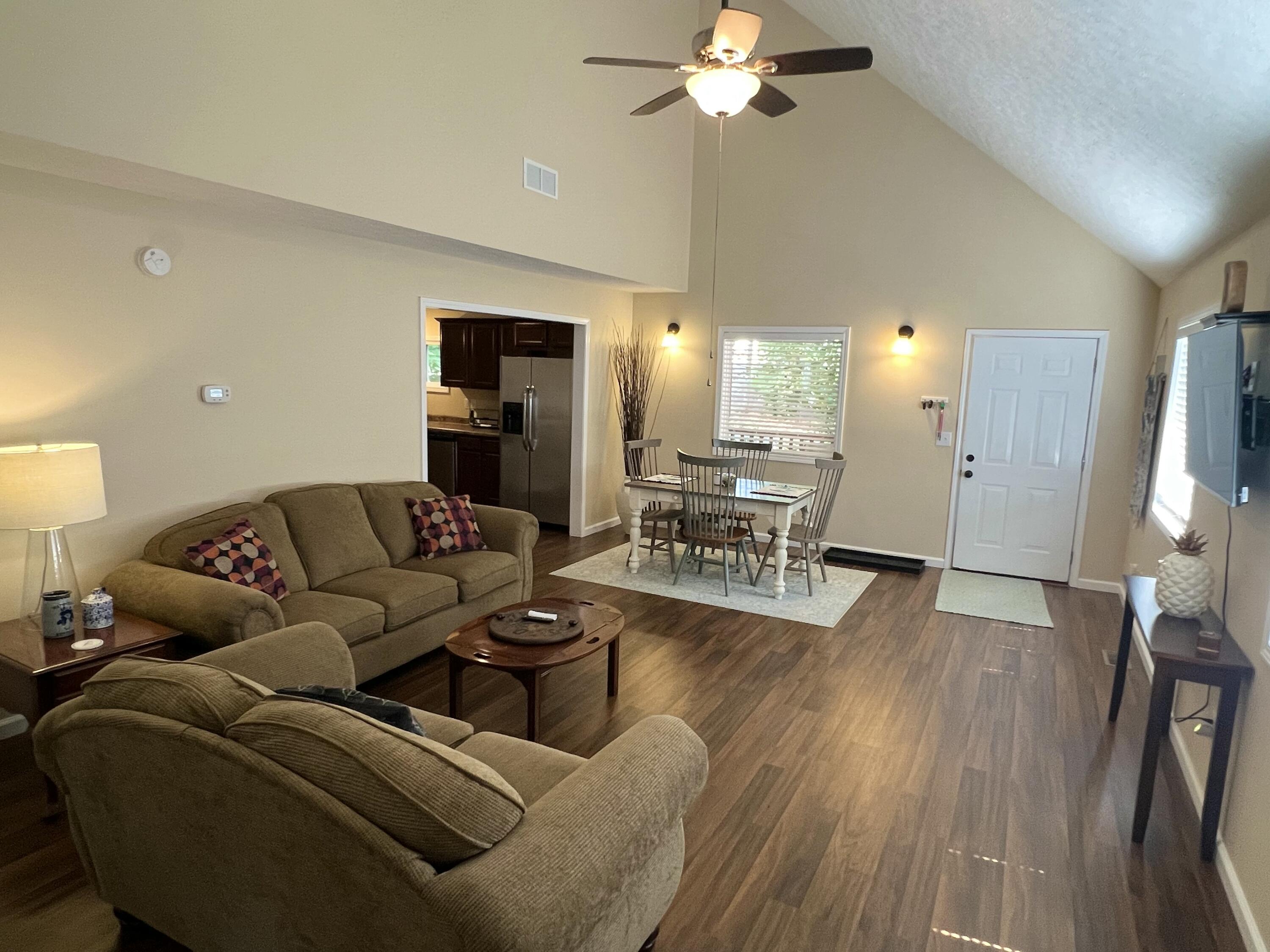 806 Harbor Springs Road Property Photo 4