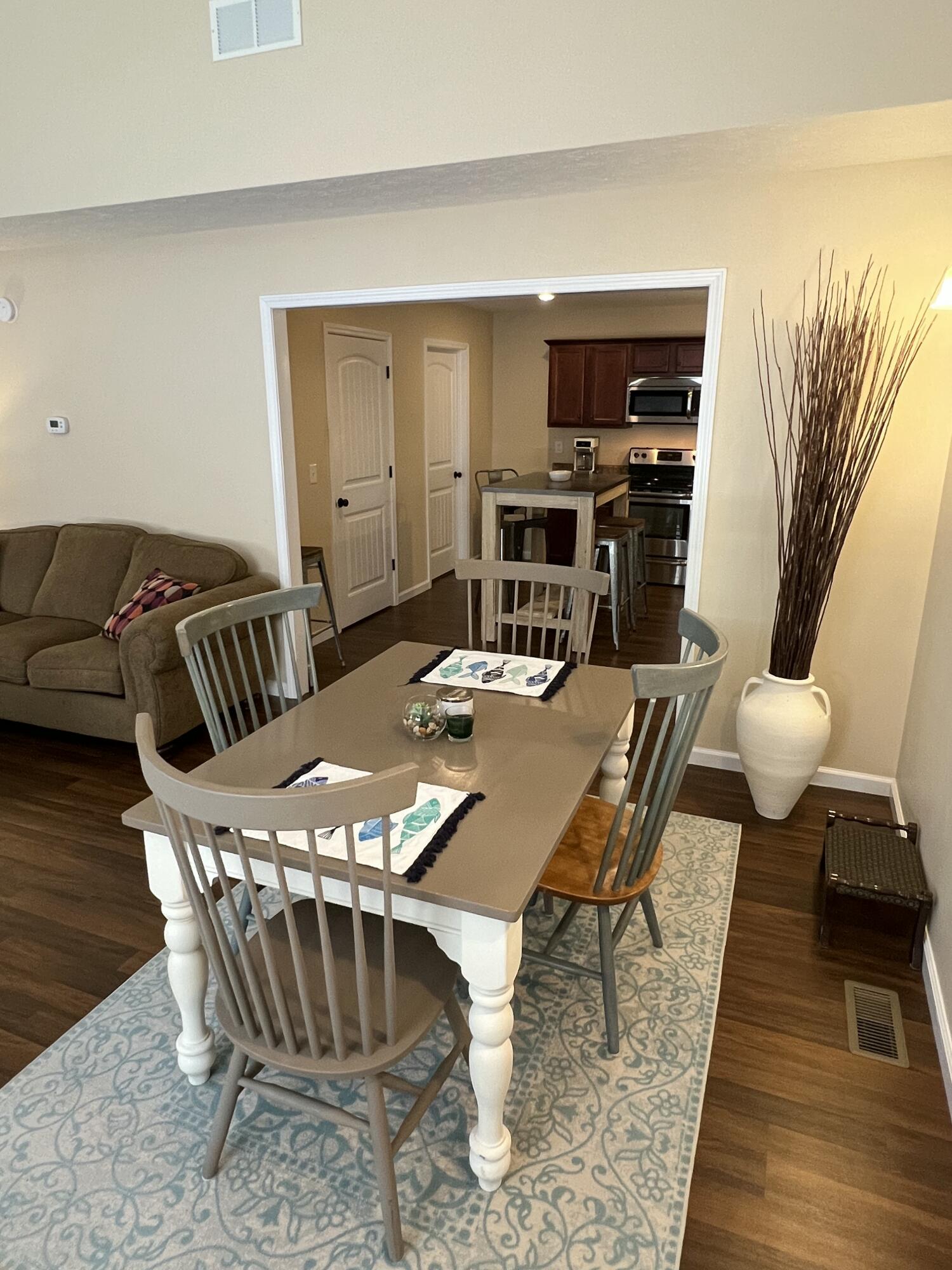 806 Harbor Springs Road Property Photo 7