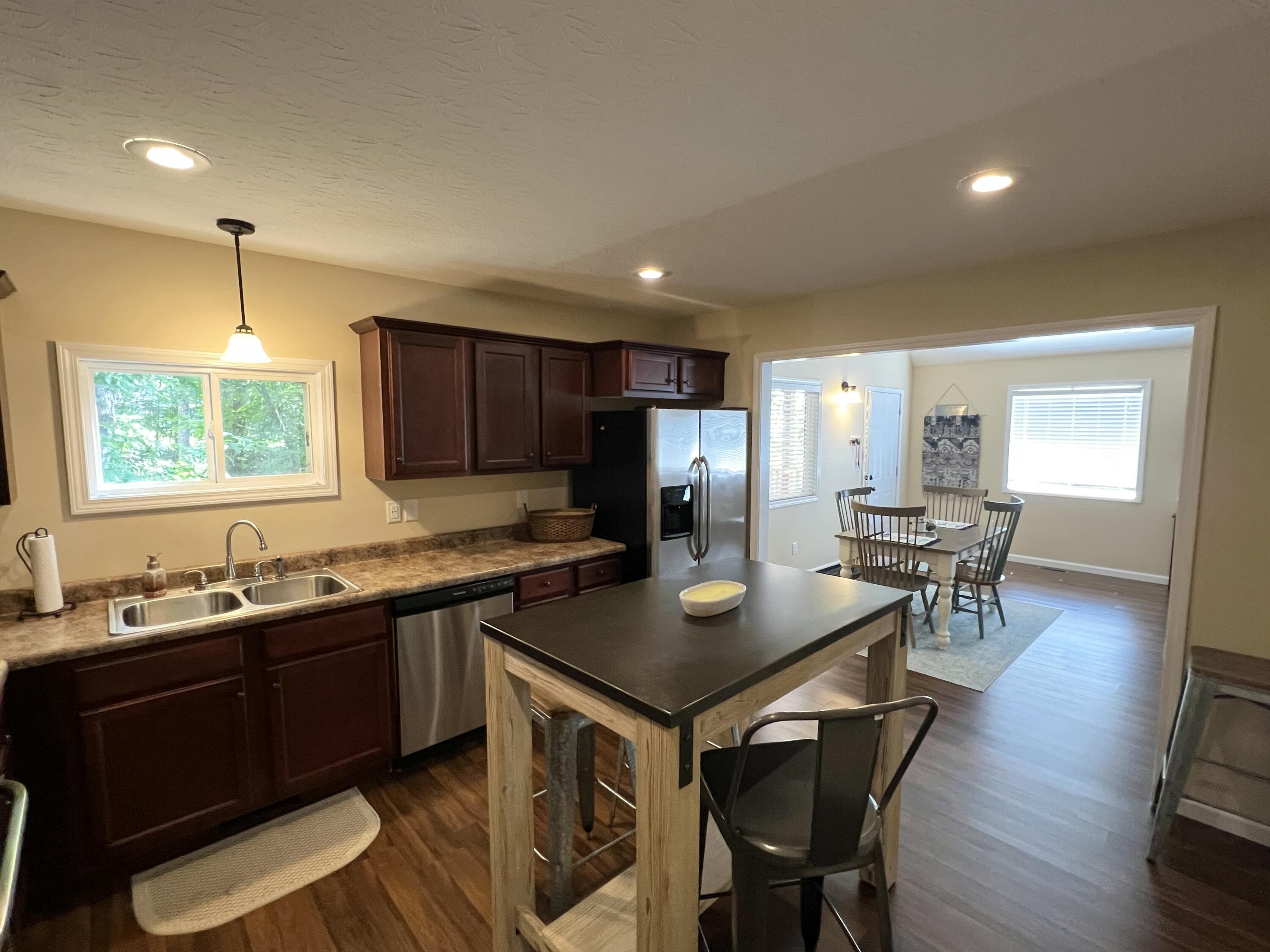 806 Harbor Springs Road Property Photo 15