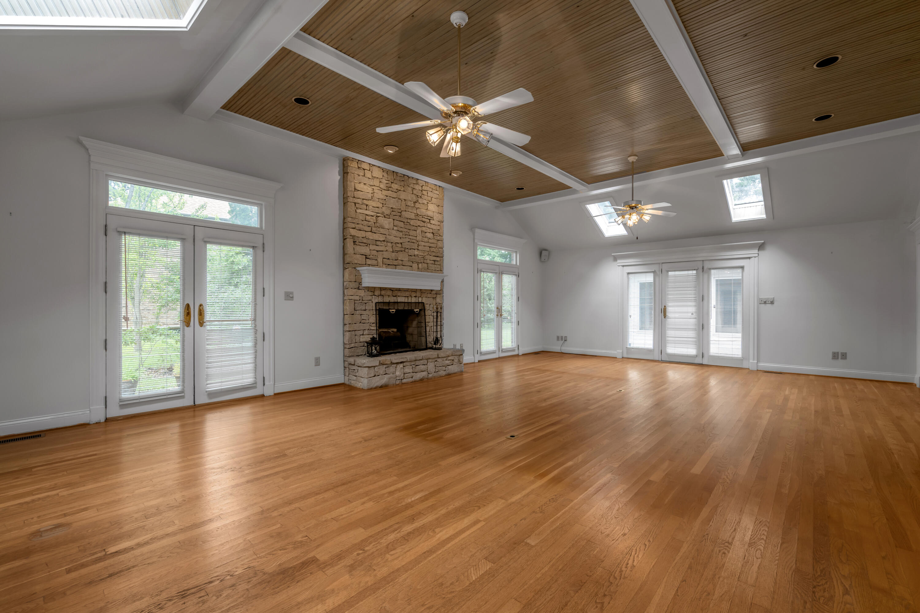 2153 Island Drive Property Photo 23