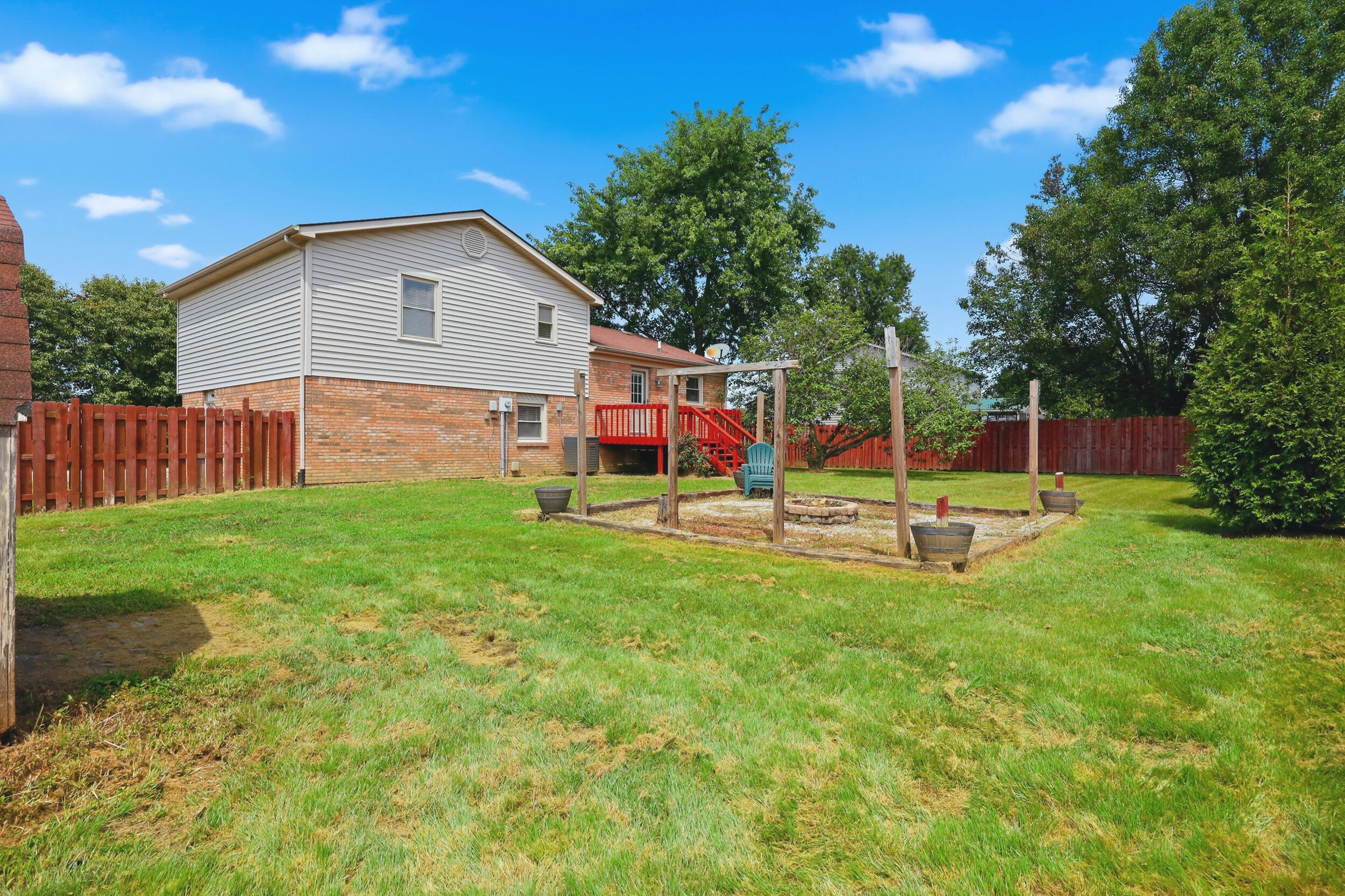 421 Meadow Drive Property Photo 4
