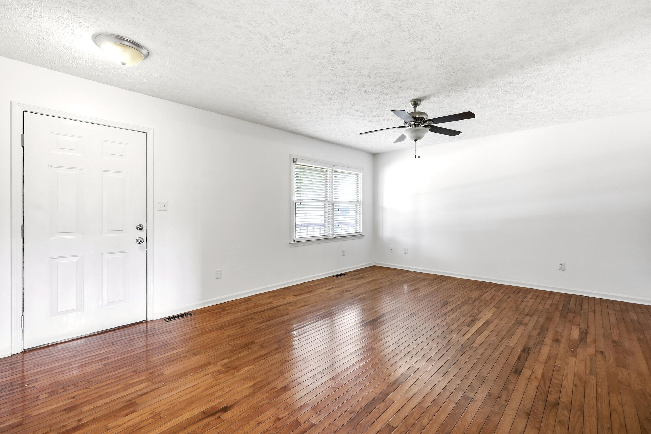 421 Meadow Drive Property Photo 8