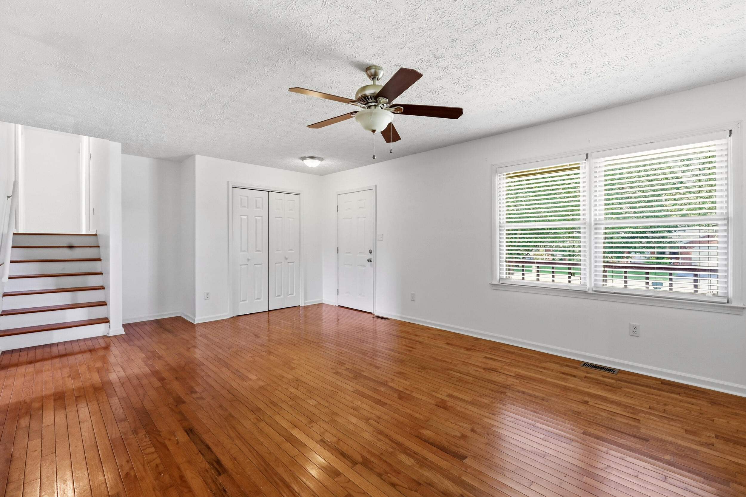 421 Meadow Drive Property Photo 9