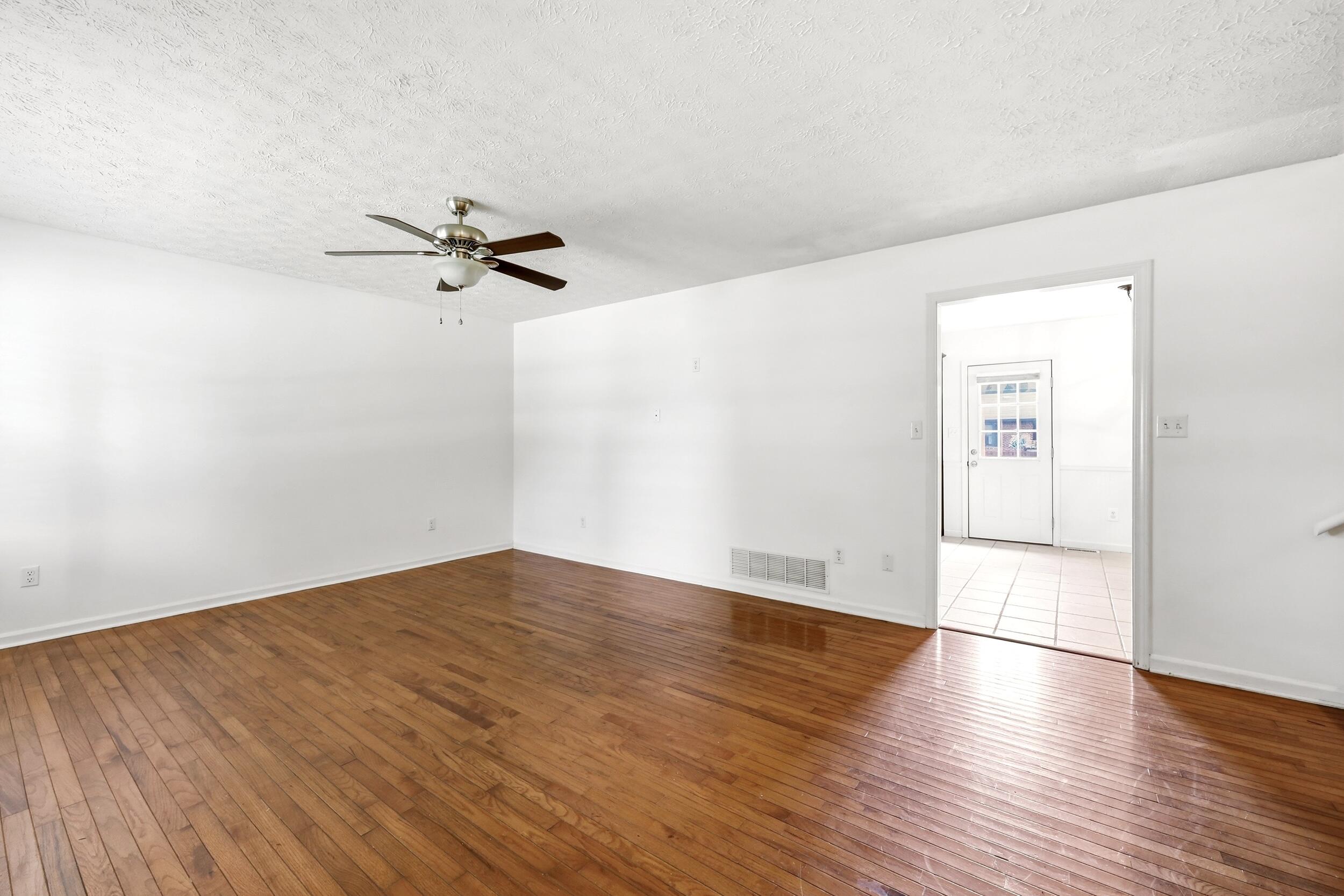 421 Meadow Drive Property Photo 10