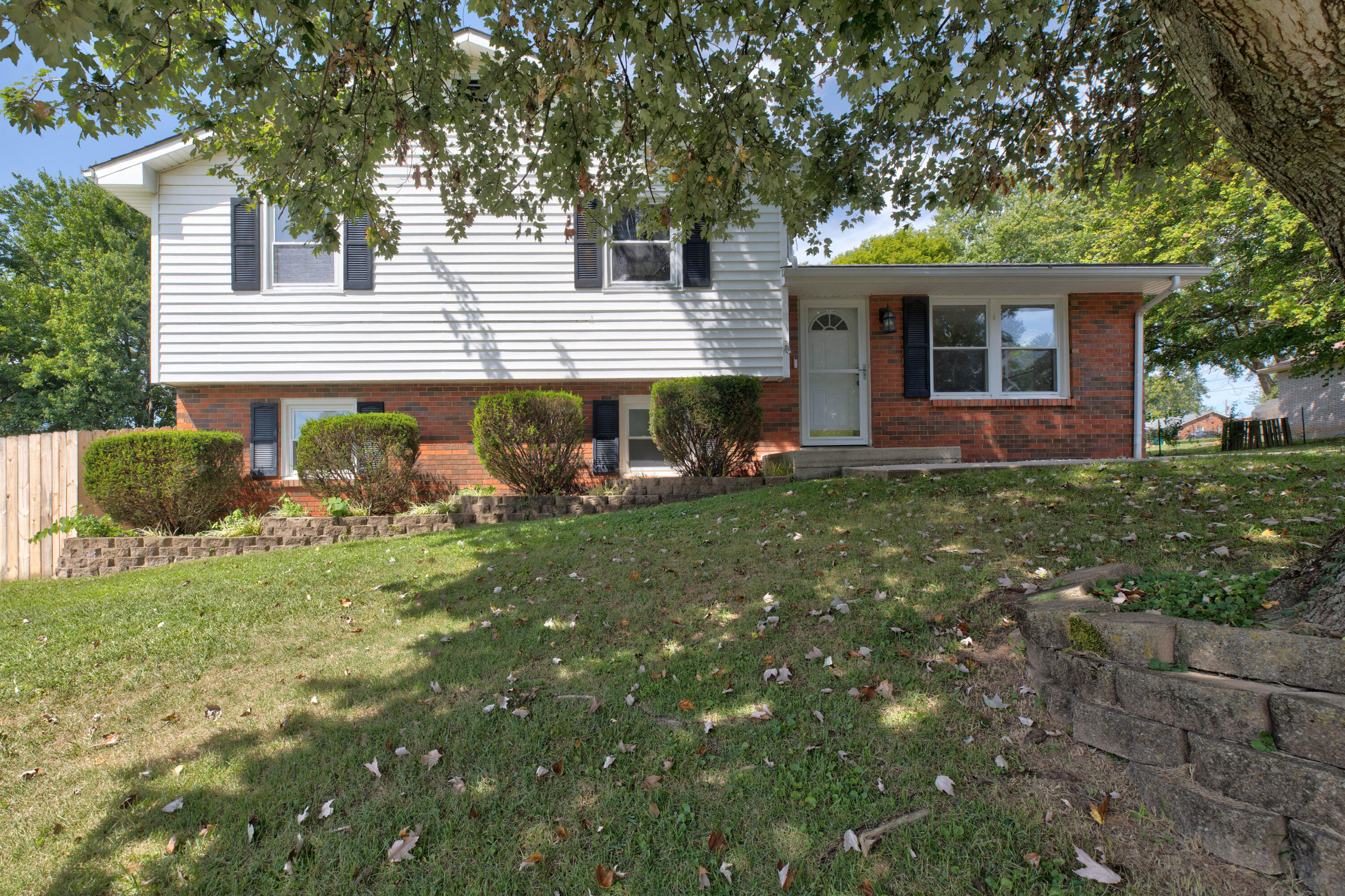 1511 Diane Court Property Photo 2
