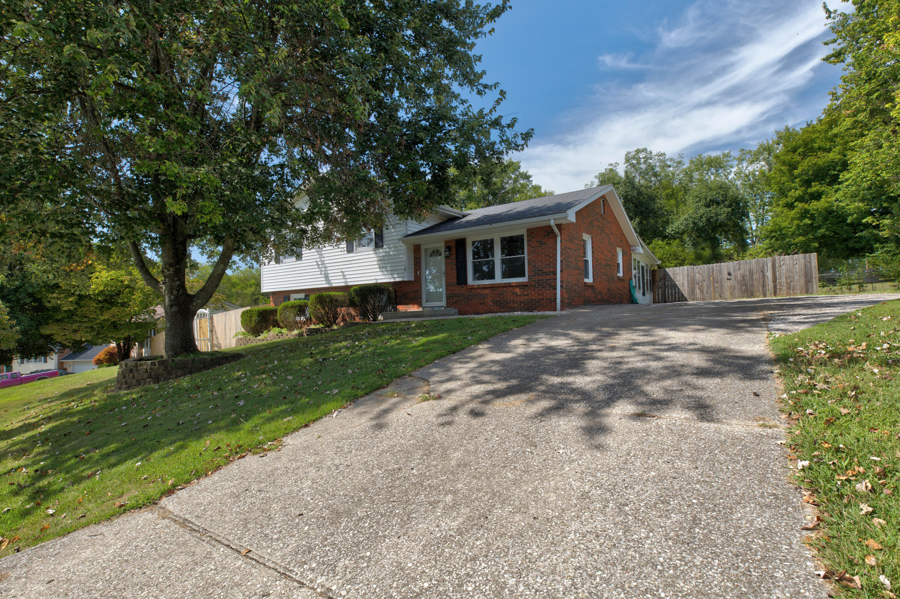 1511 Diane Court Property Photo 3