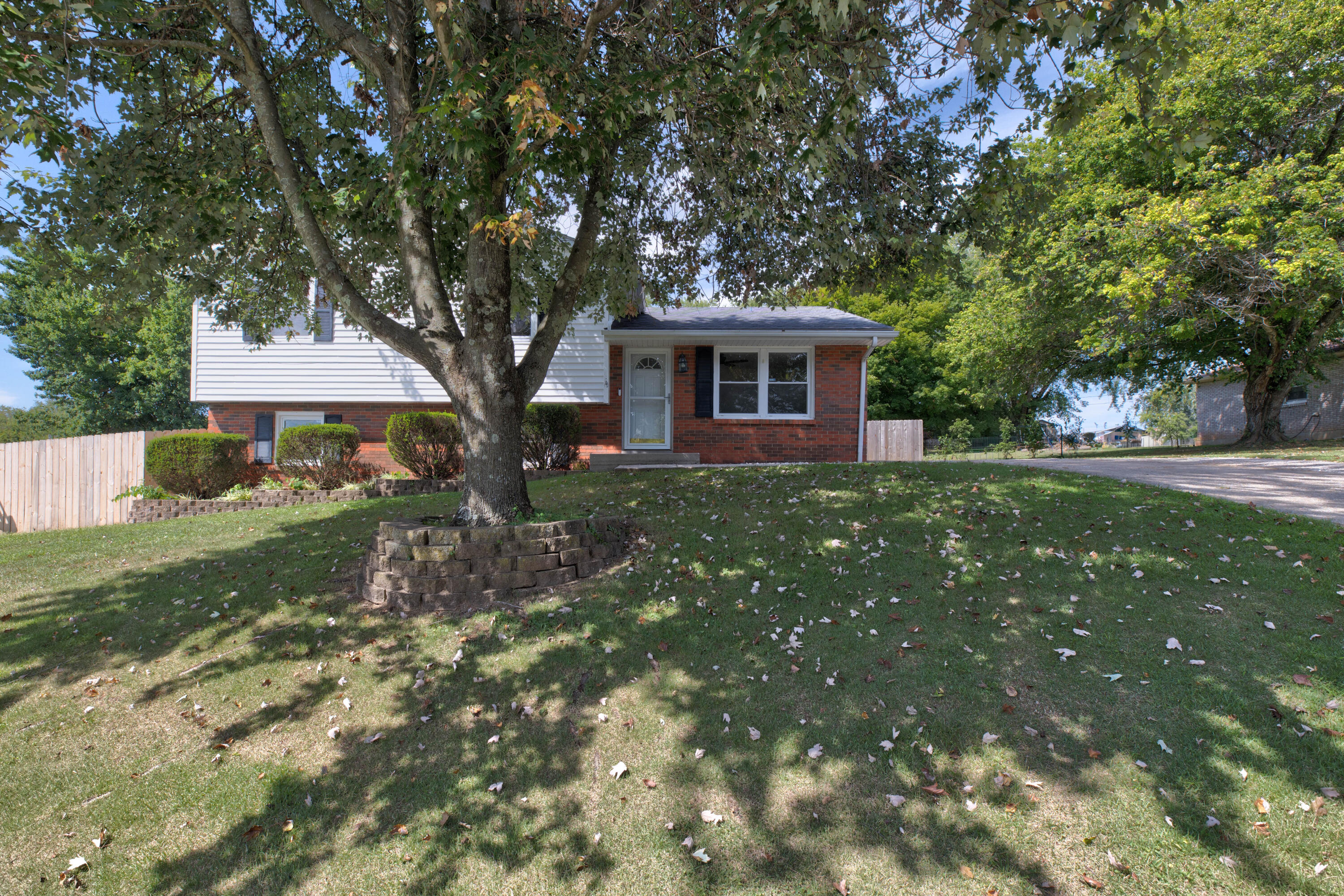1511 Diane Court Property Photo 5