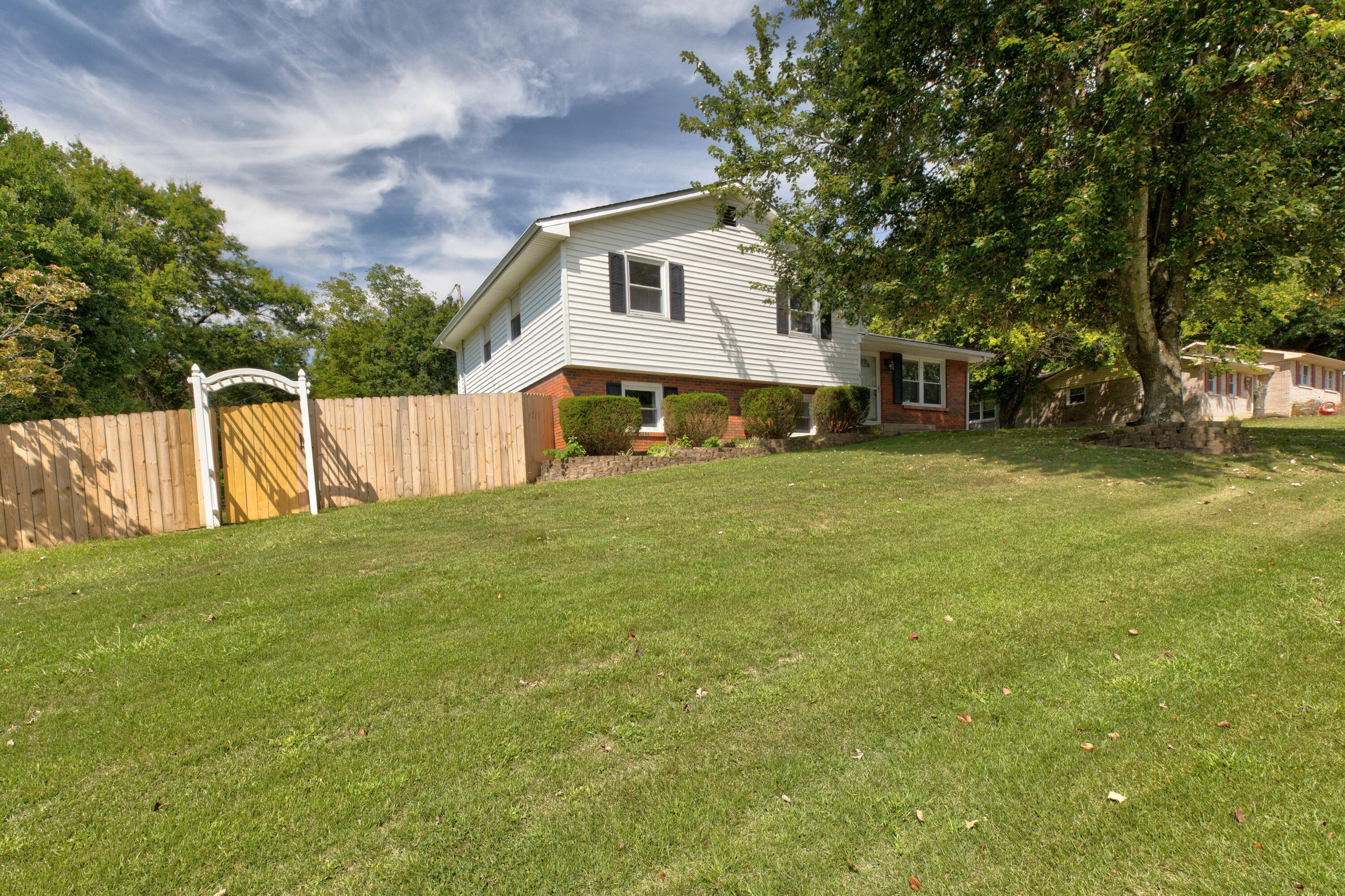 1511 Diane Court Property Photo 7